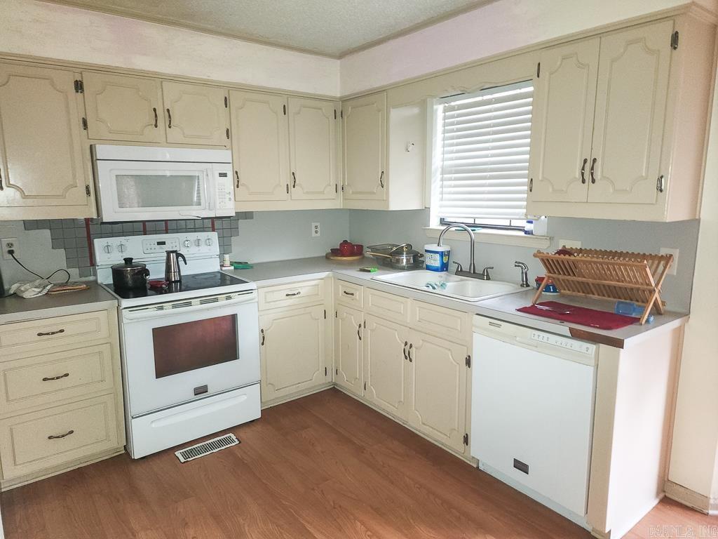 DEEREWOOD - Residential