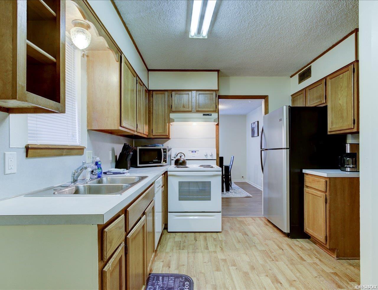 WINANS HILLS PATIO HOMES - Residential