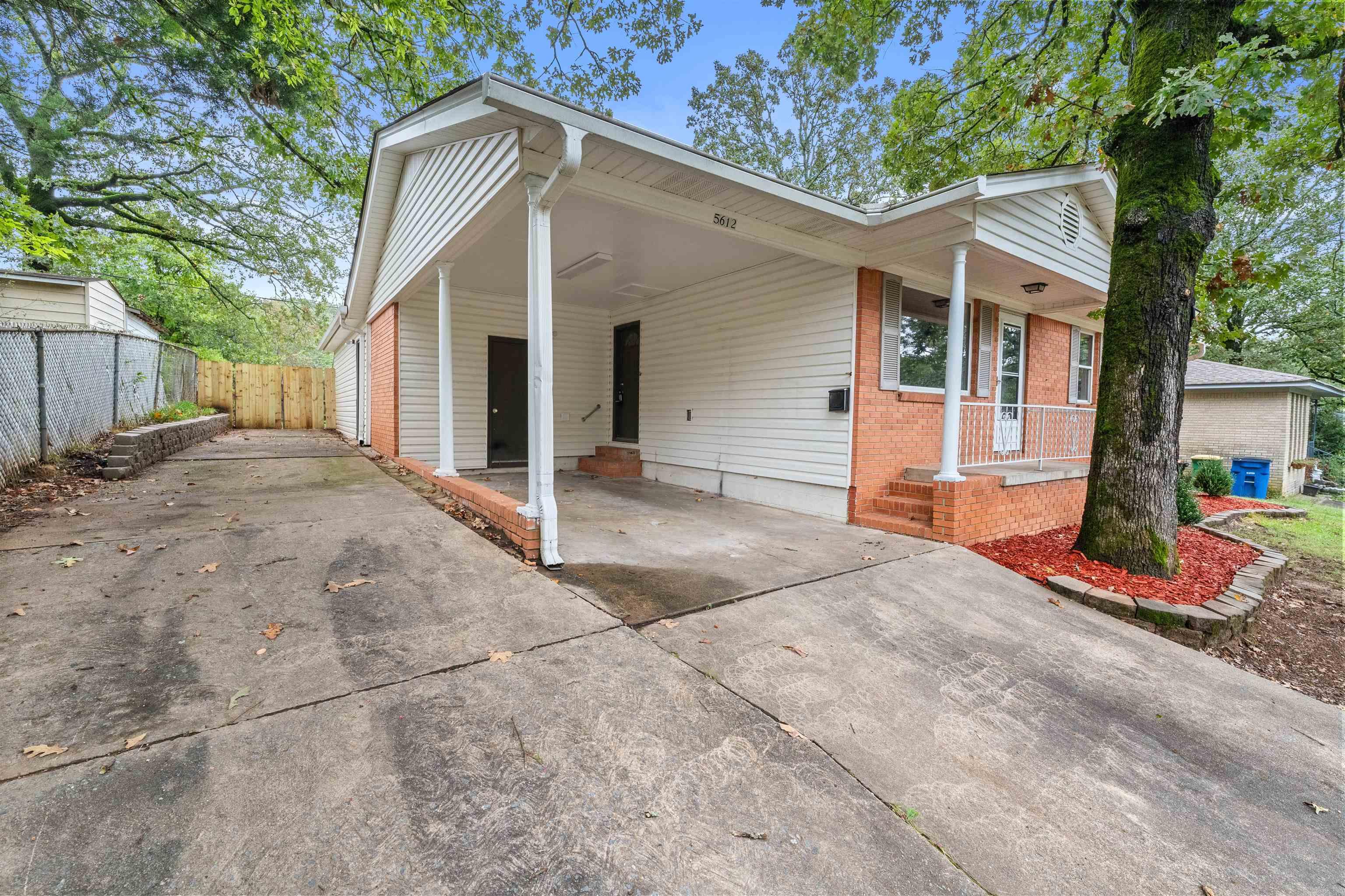 ALTA VISTA - Residential