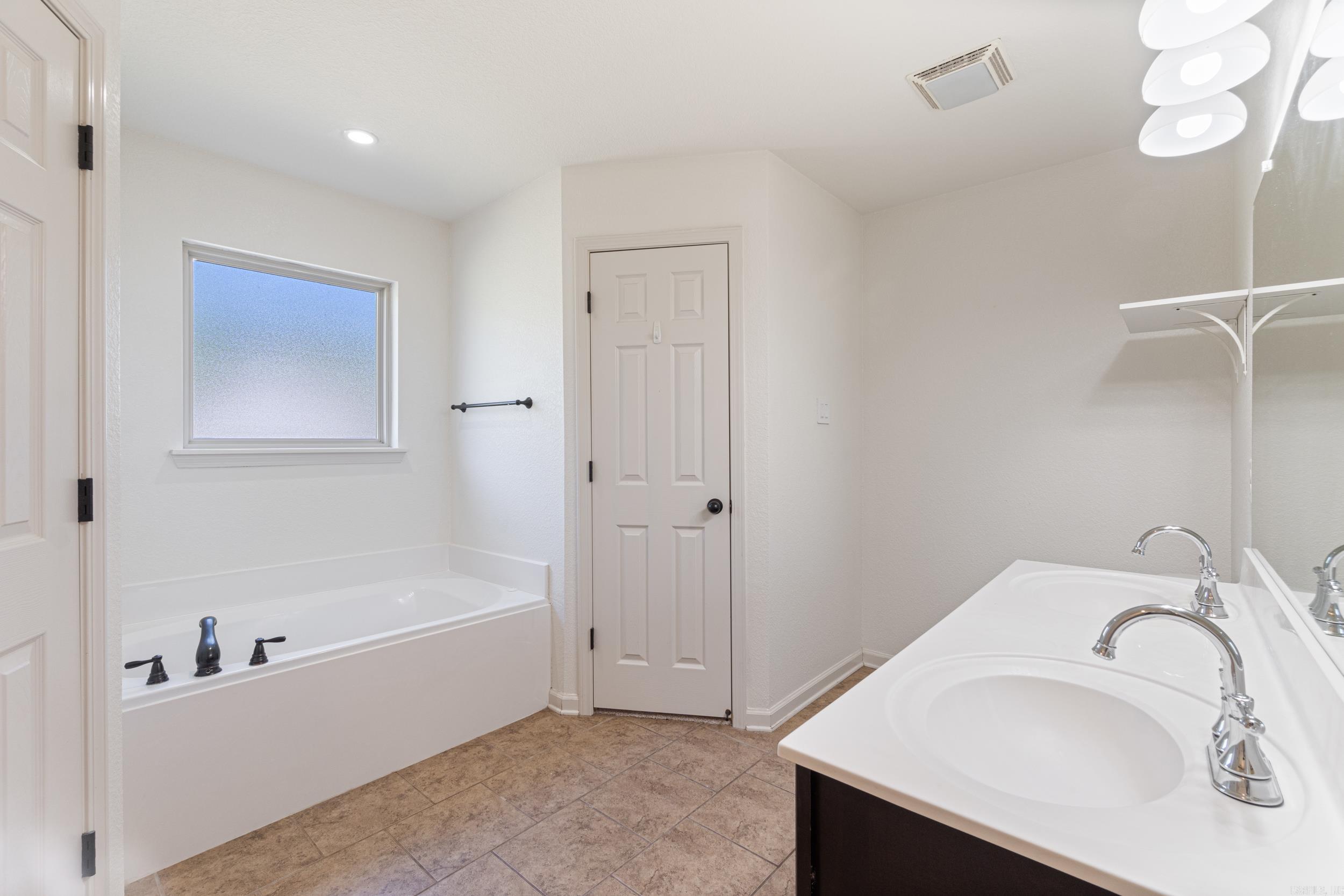 SOUTHERN COMFORT ESTATES - Residential