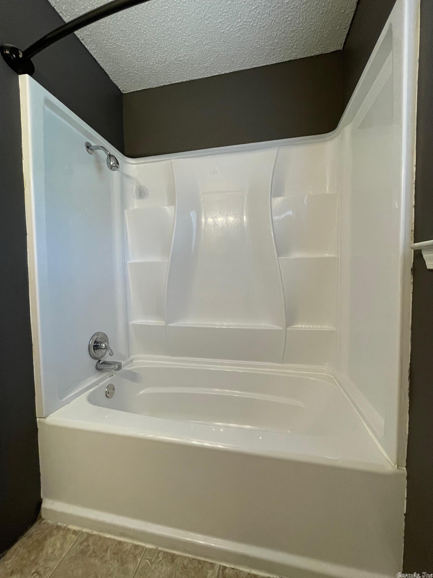 Hickory Springs - Residential Lease