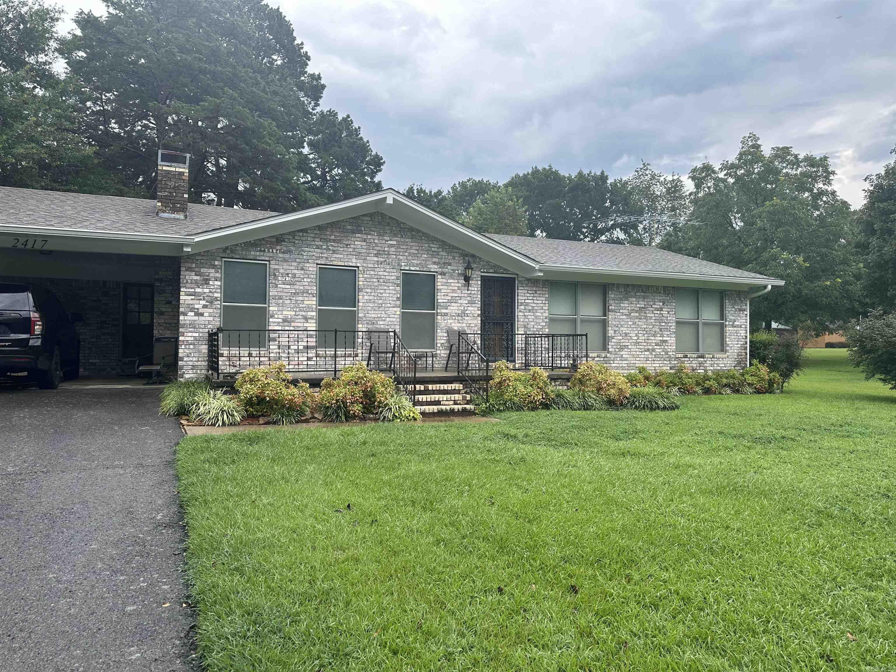 LAKESHORE HEIGHTS - Residential