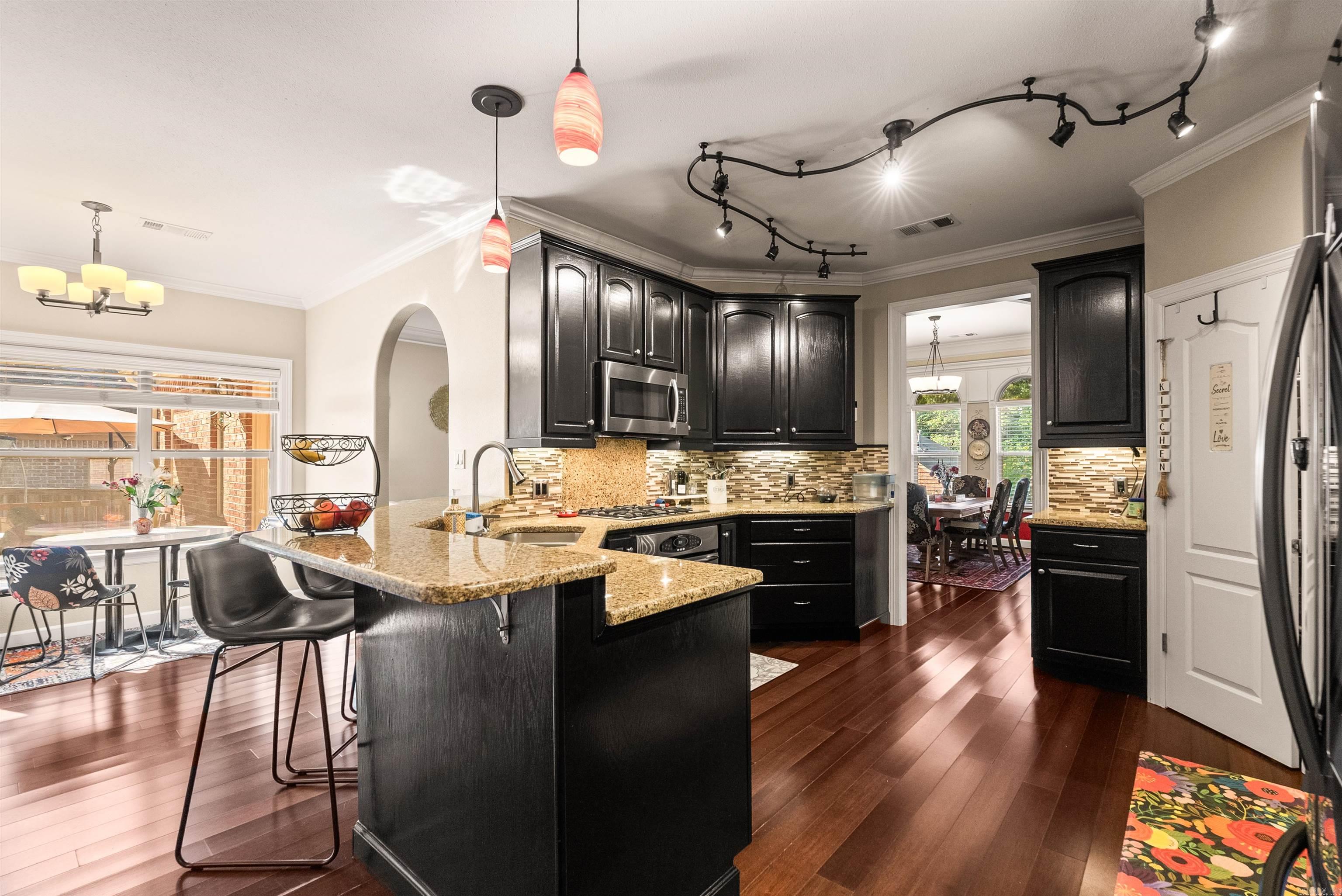 WOODLANDS EDGE - Residential