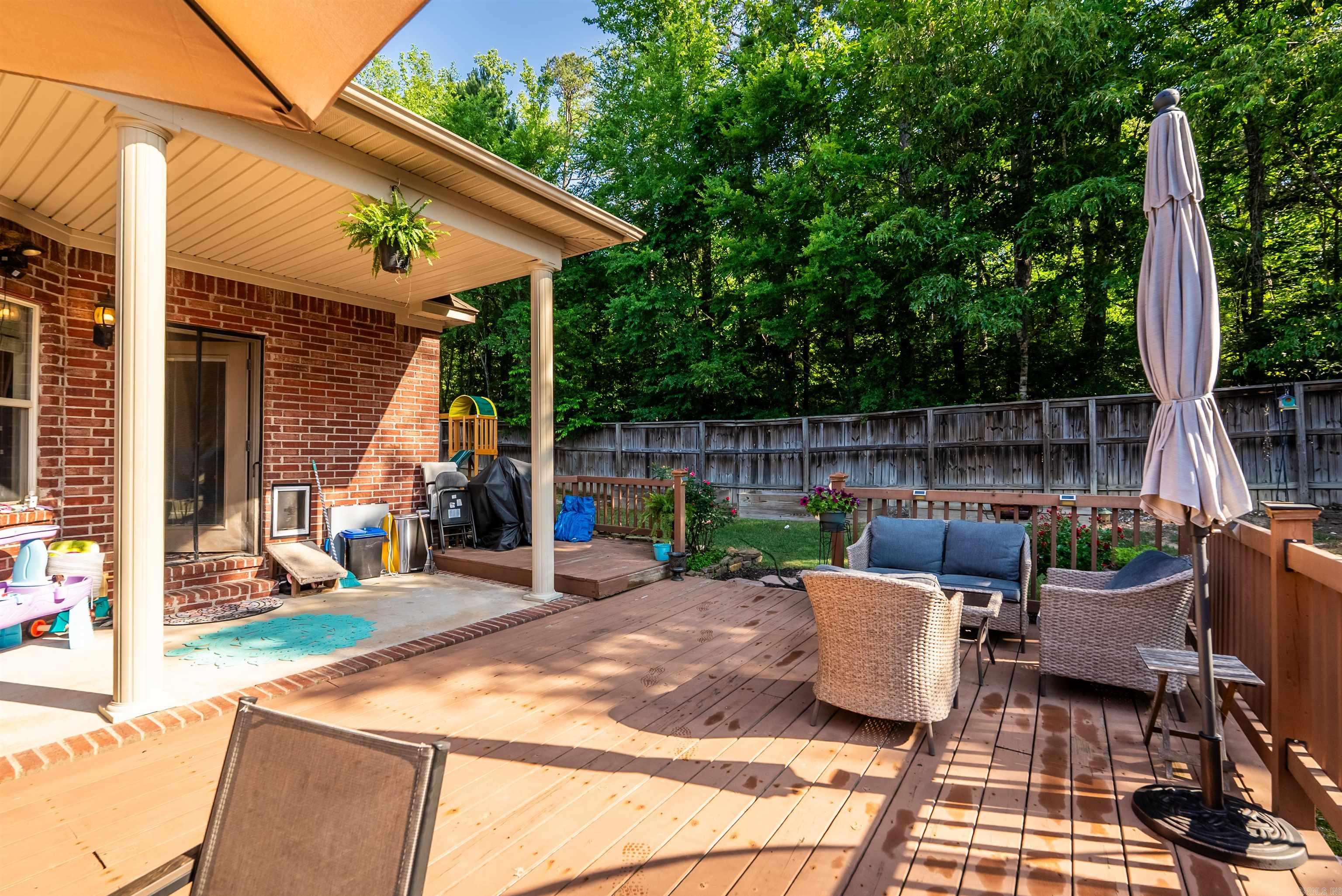 WOODLANDS EDGE - Residential