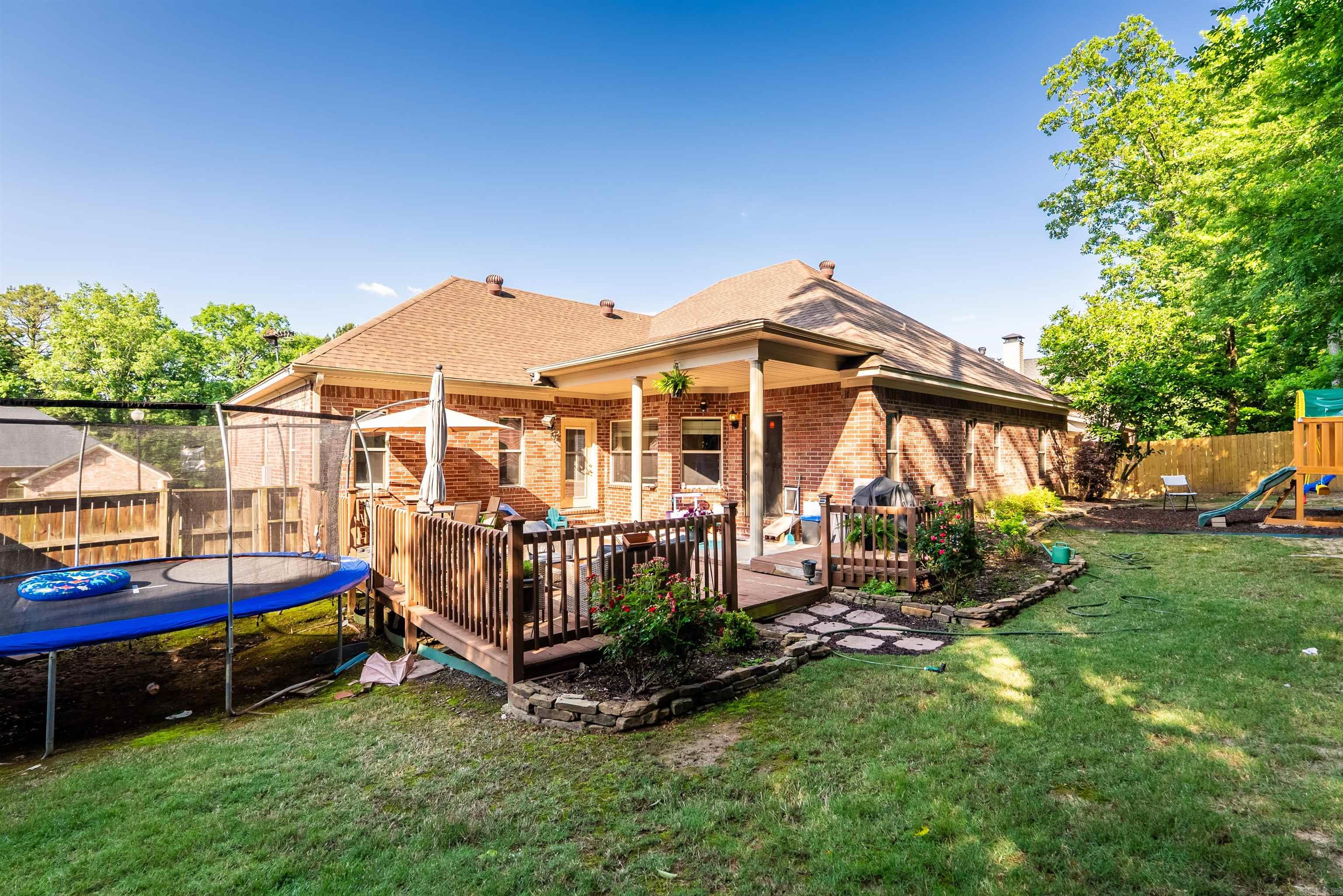 WOODLANDS EDGE - Residential