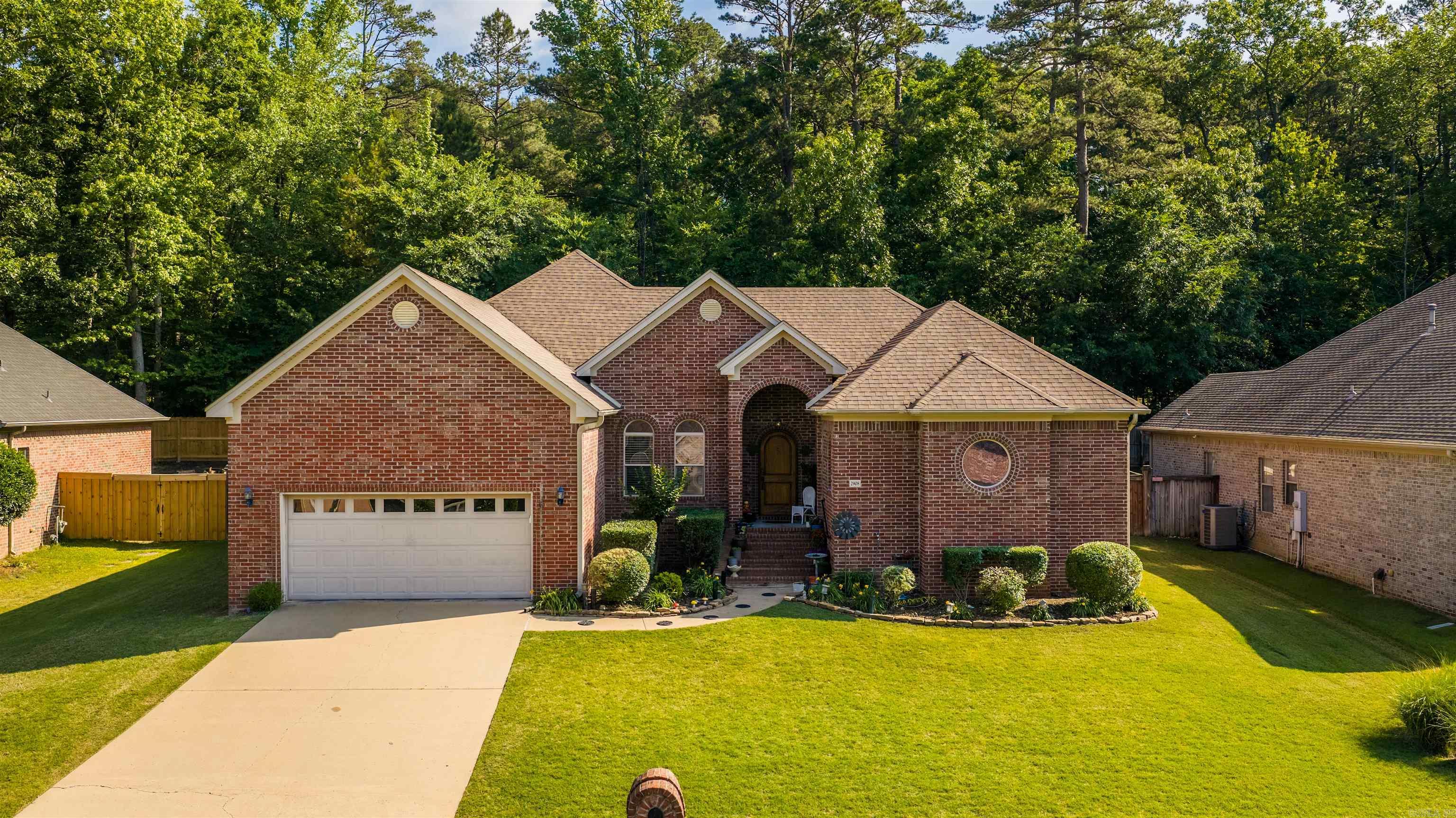 WOODLANDS EDGE - Residential