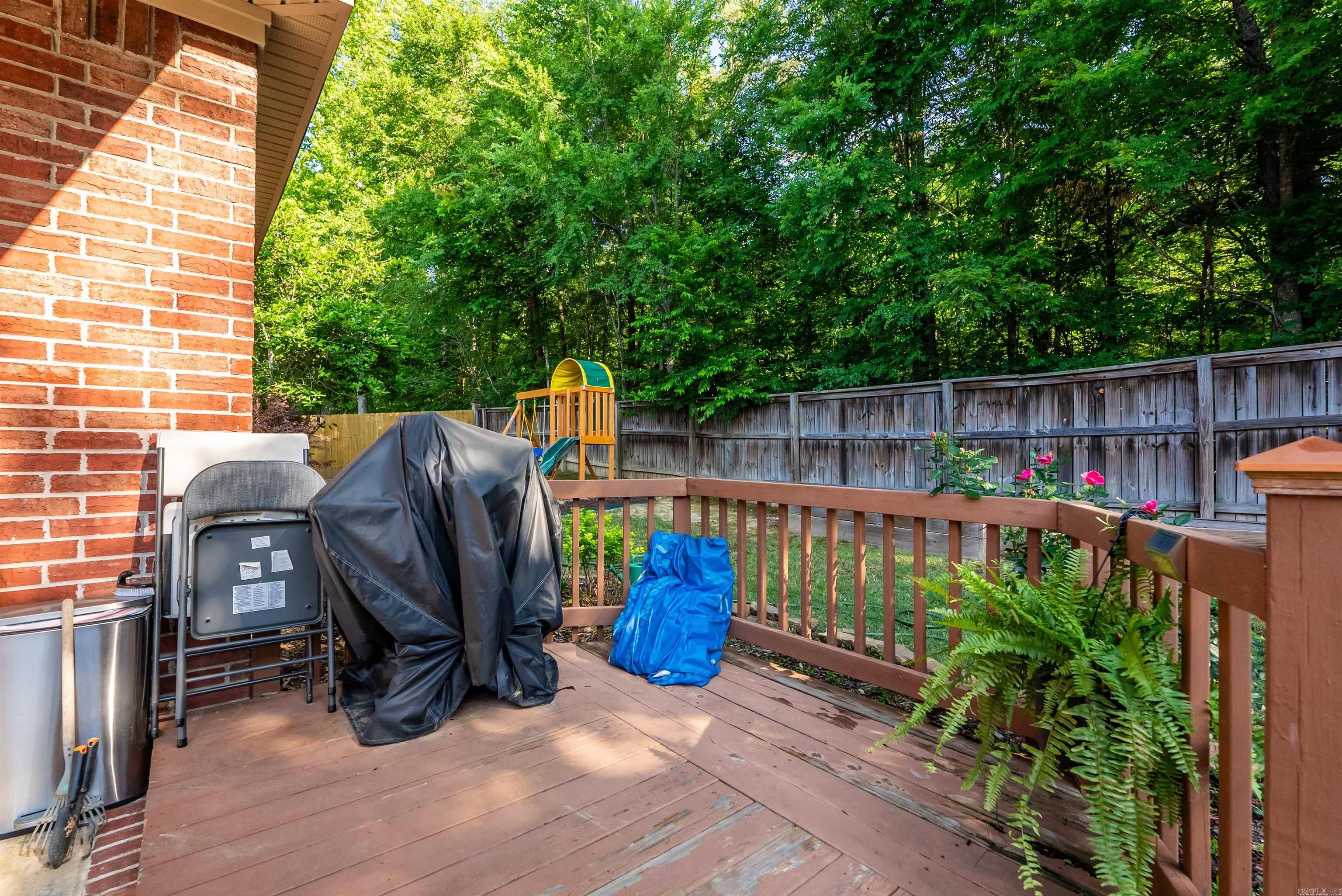 WOODLANDS EDGE - Residential