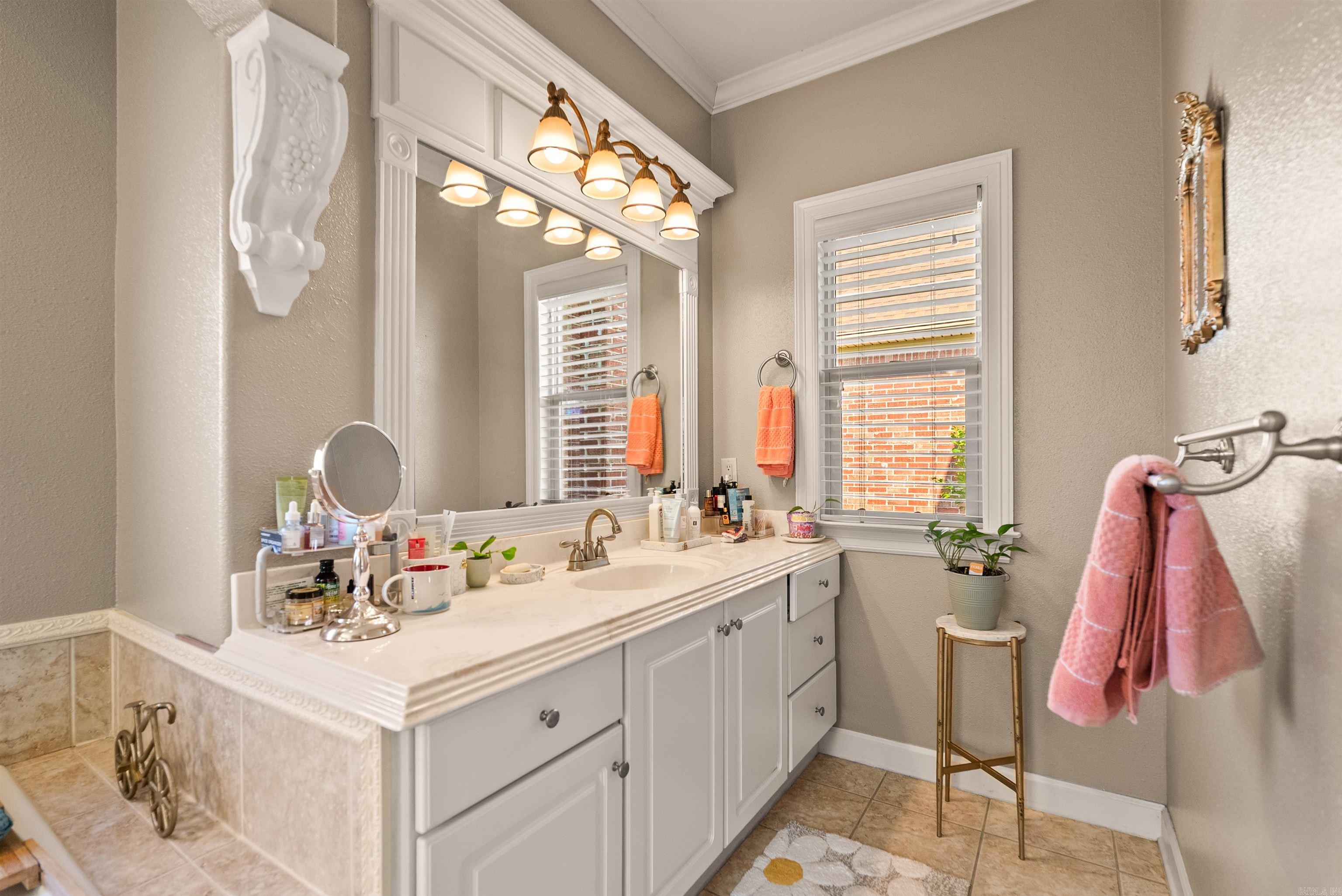 WOODLANDS EDGE - Residential
