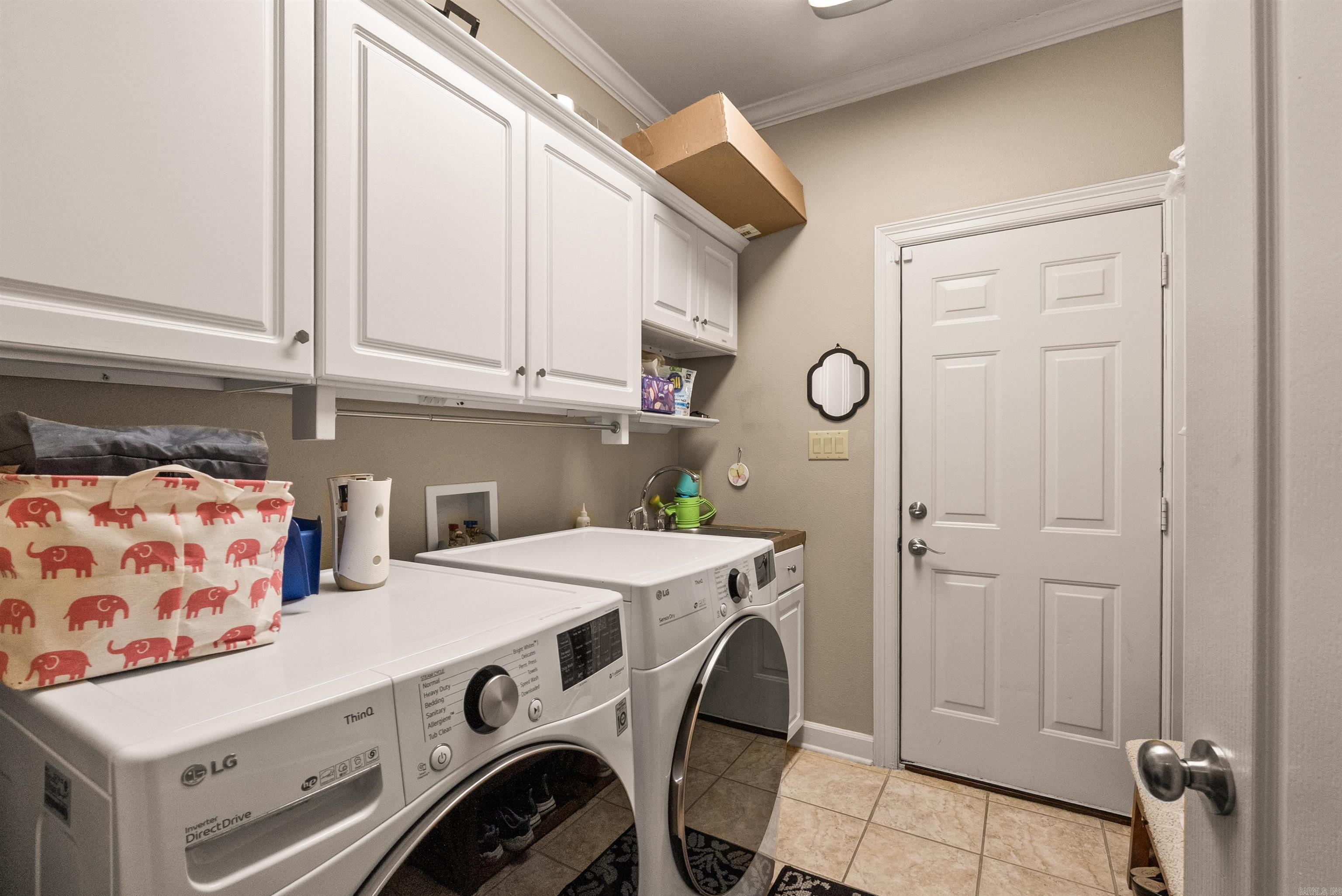 WOODLANDS EDGE - Residential