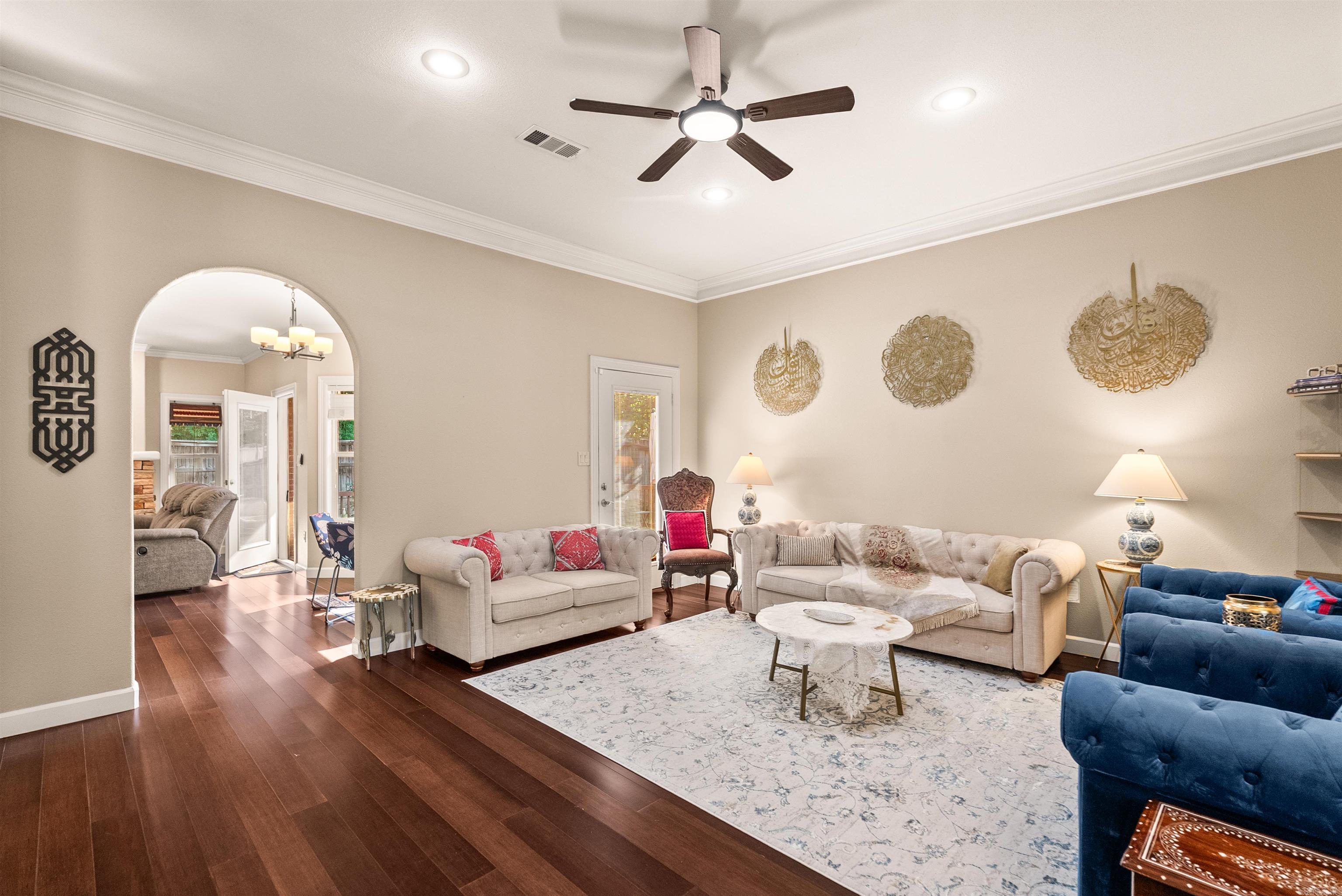 WOODLANDS EDGE - Residential