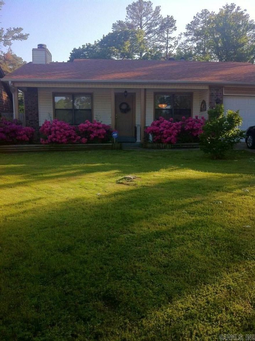 Adorable home in quiet area in Maumelle!  Open floor plan, covered patio, and fenced yard.  A must see!