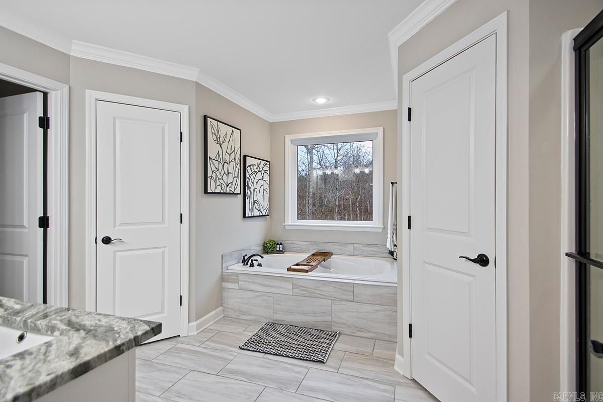 PINEWOOD ESTATES - Residential