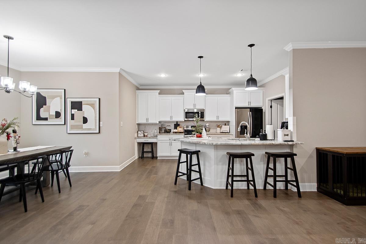 PINEWOOD ESTATES - Residential