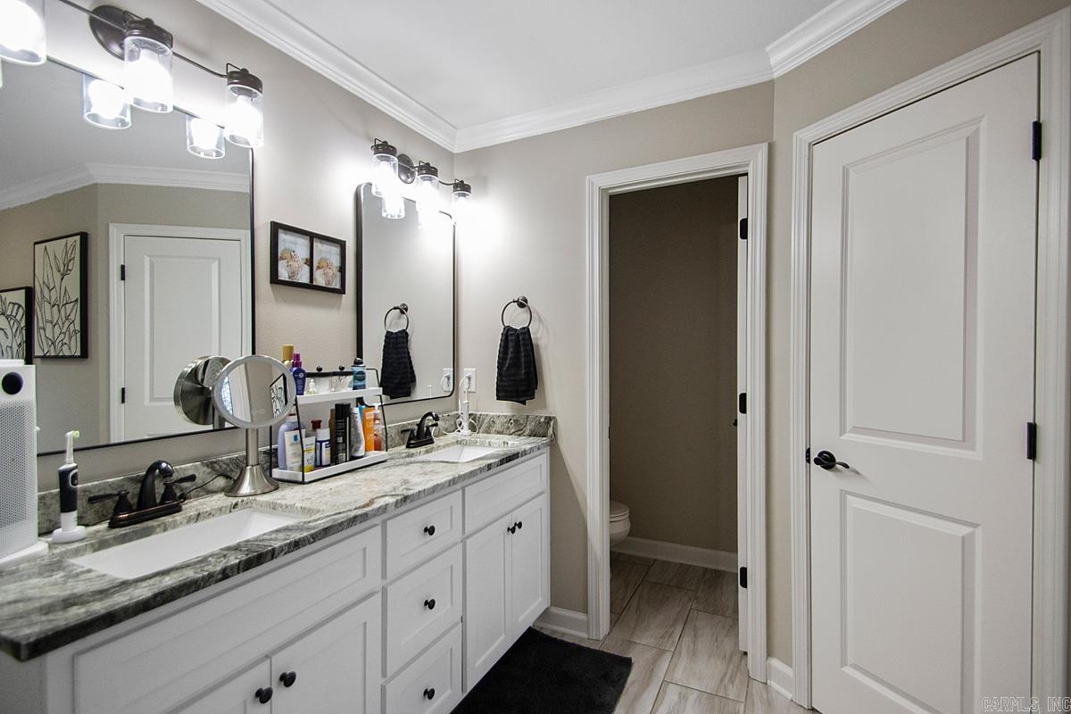 PINEWOOD ESTATES - Residential