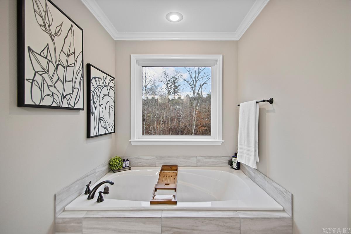 PINEWOOD ESTATES - Residential