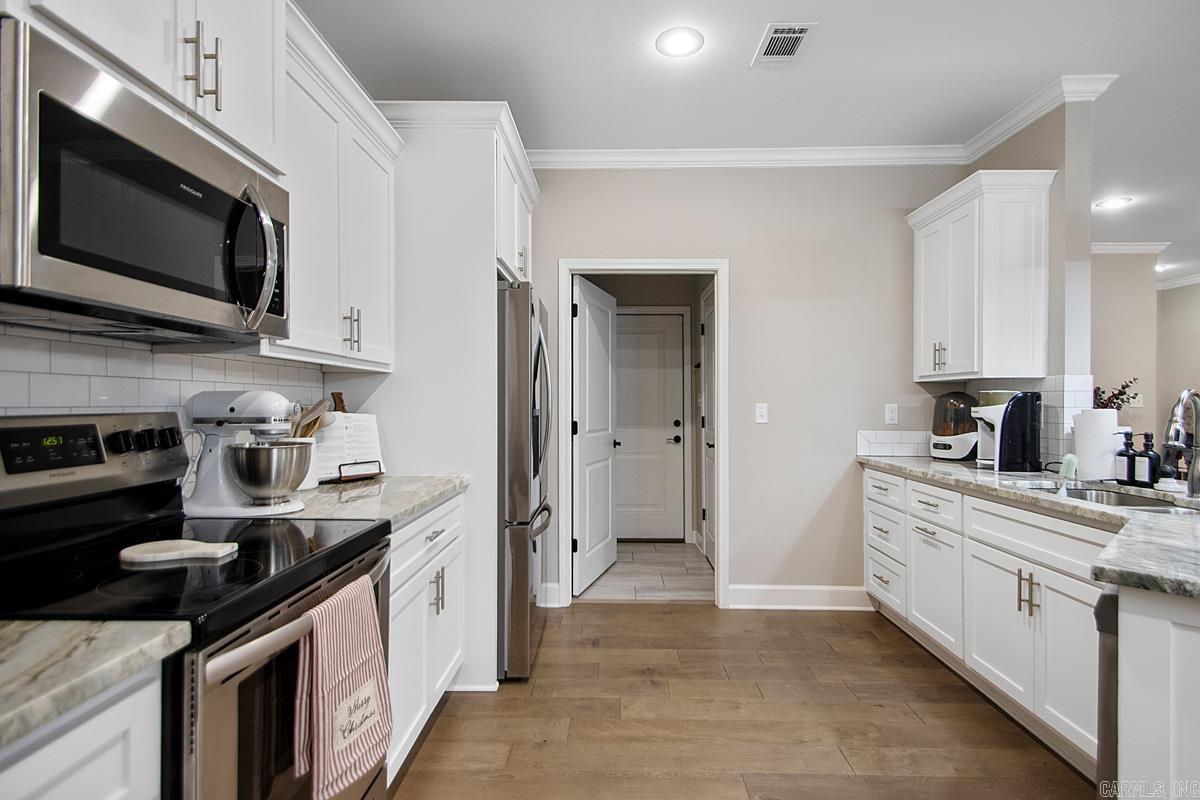 PINEWOOD ESTATES - Residential