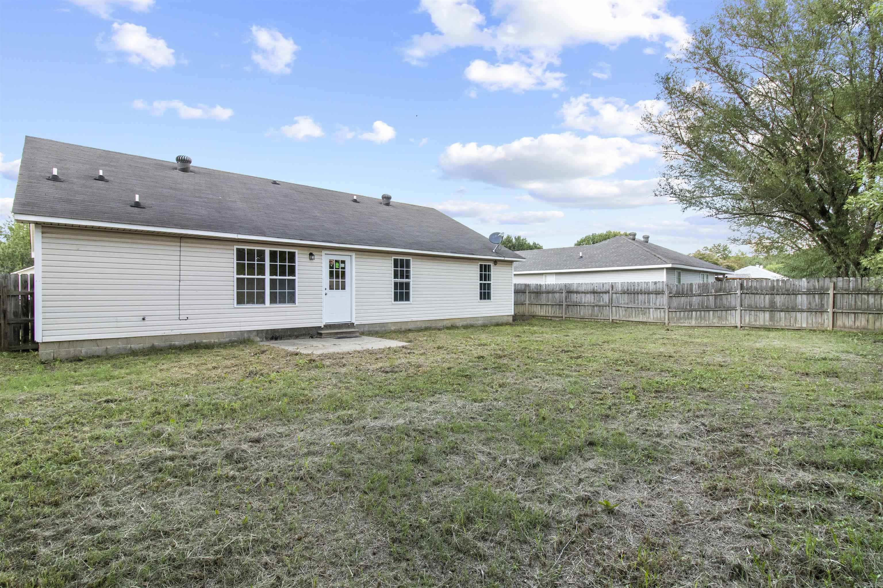 DEERFIELD ESTATES - Residential