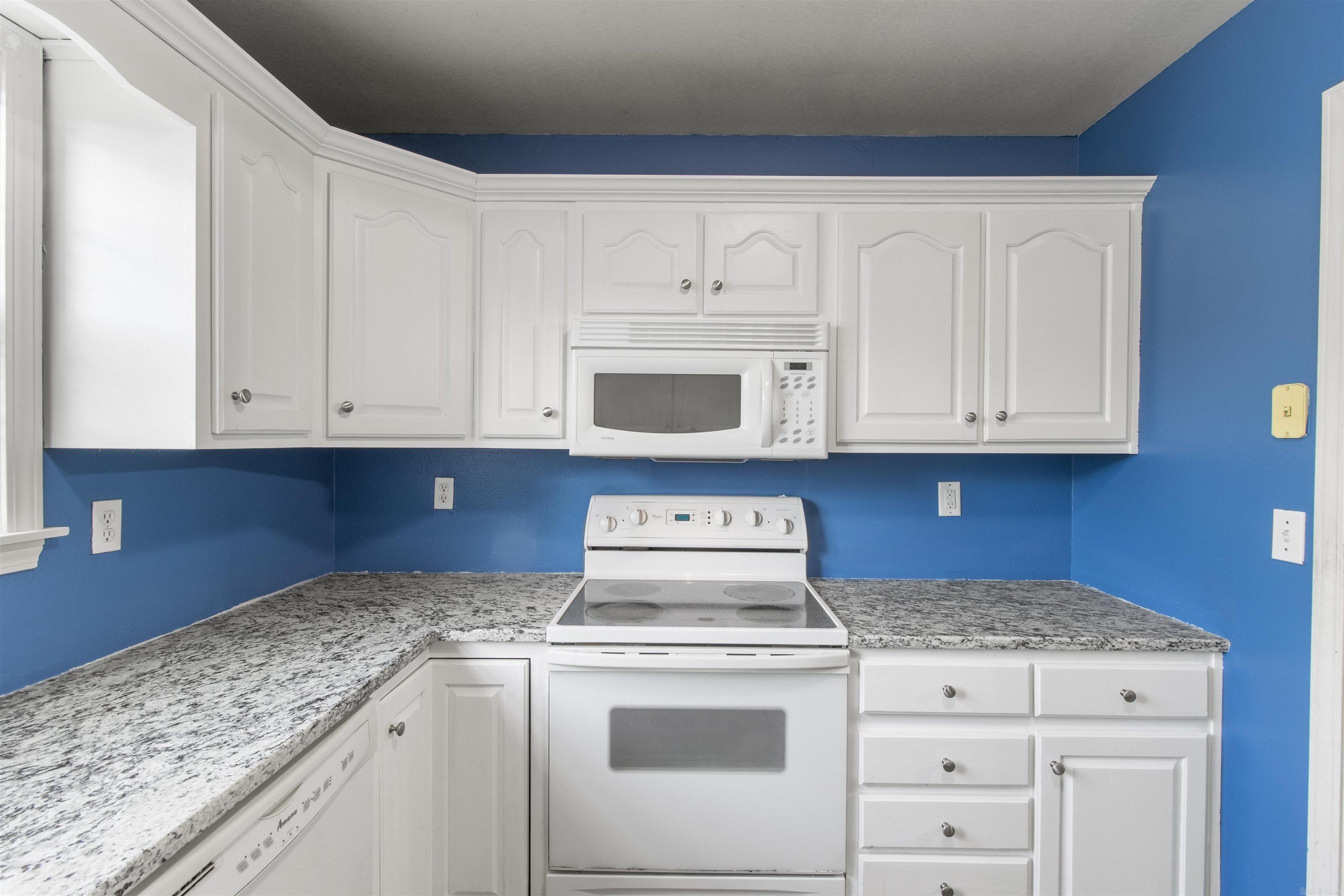 DEERFIELD ESTATES - Residential