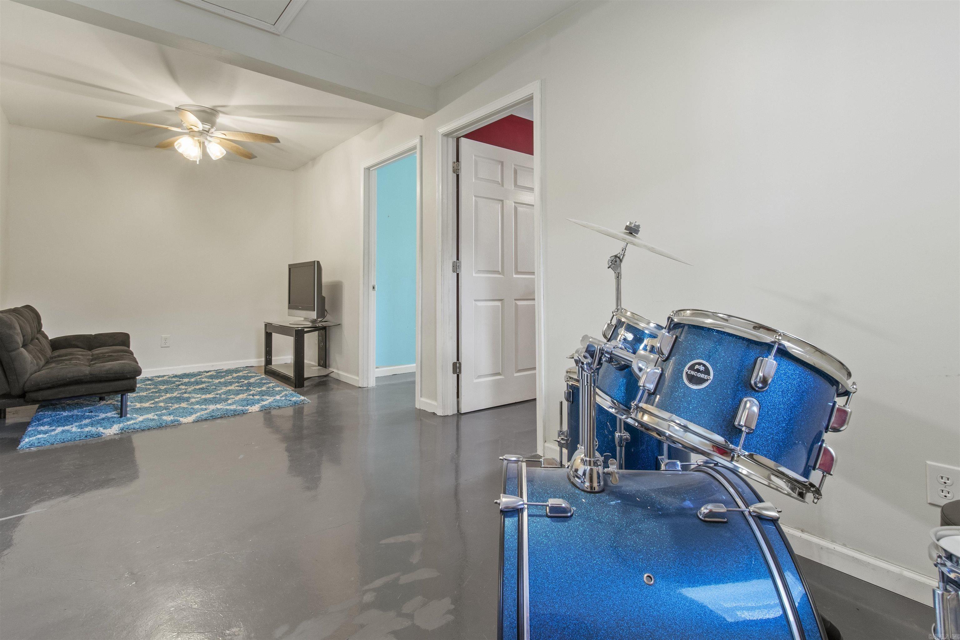 DEERFIELD ESTATES - Residential