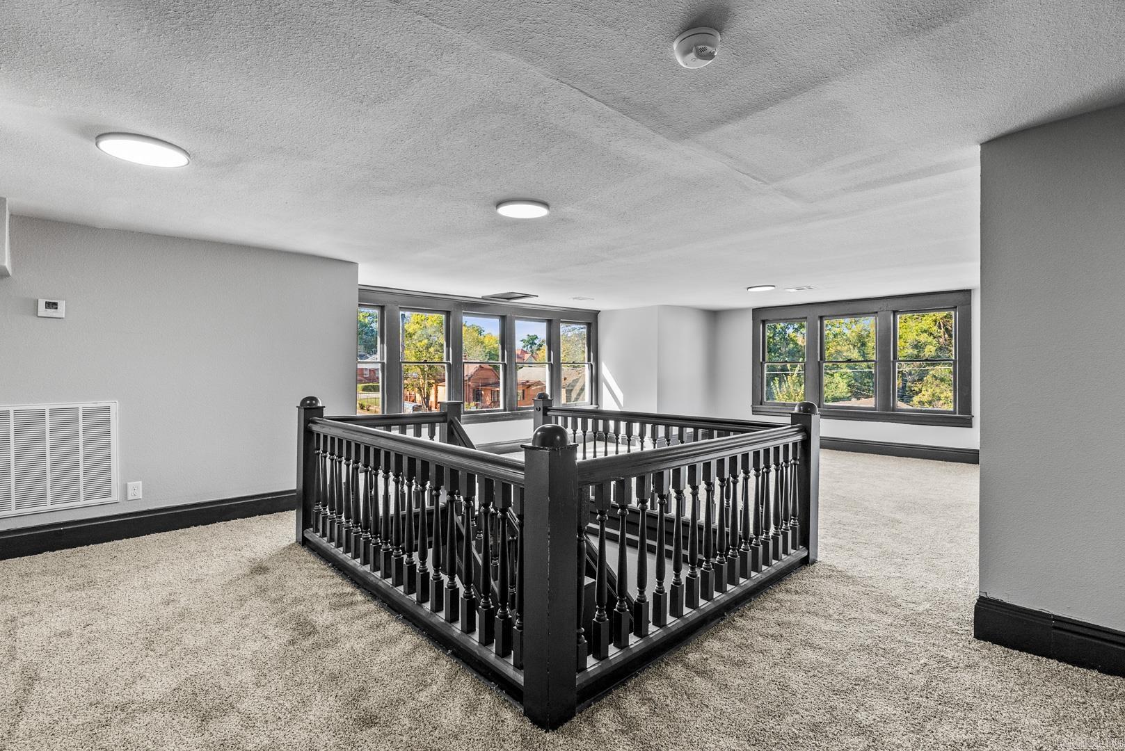 Weldon E Wrights - Residential