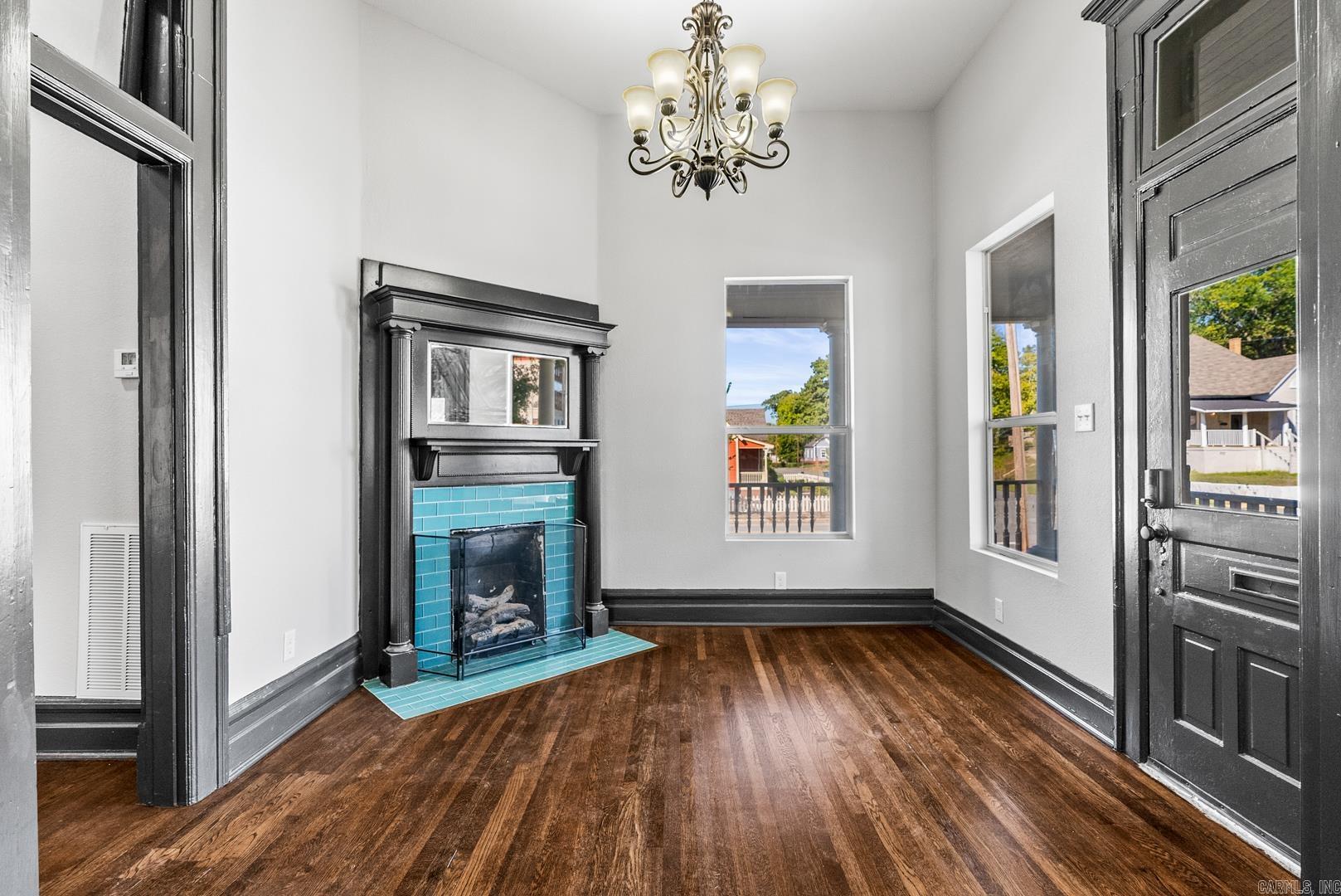 Weldon E Wrights - Residential