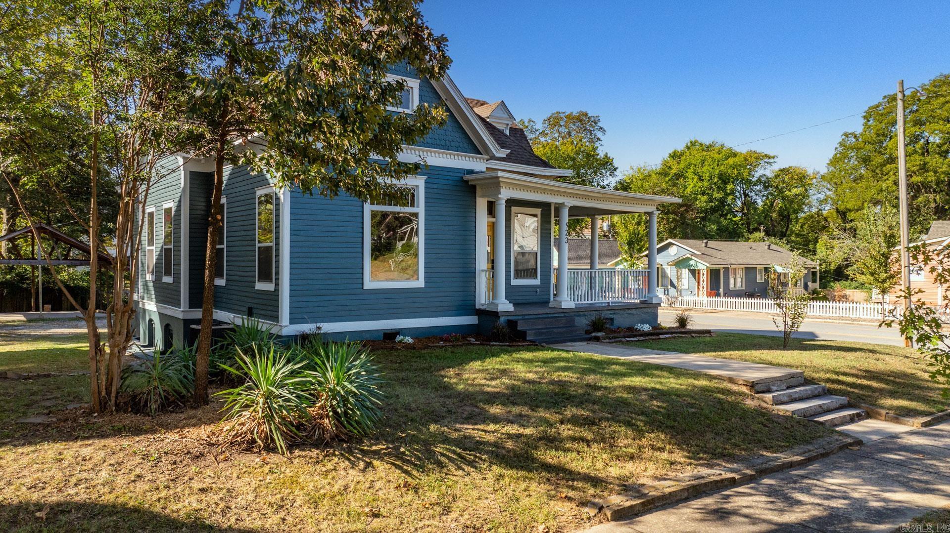 Weldon E Wrights - Residential