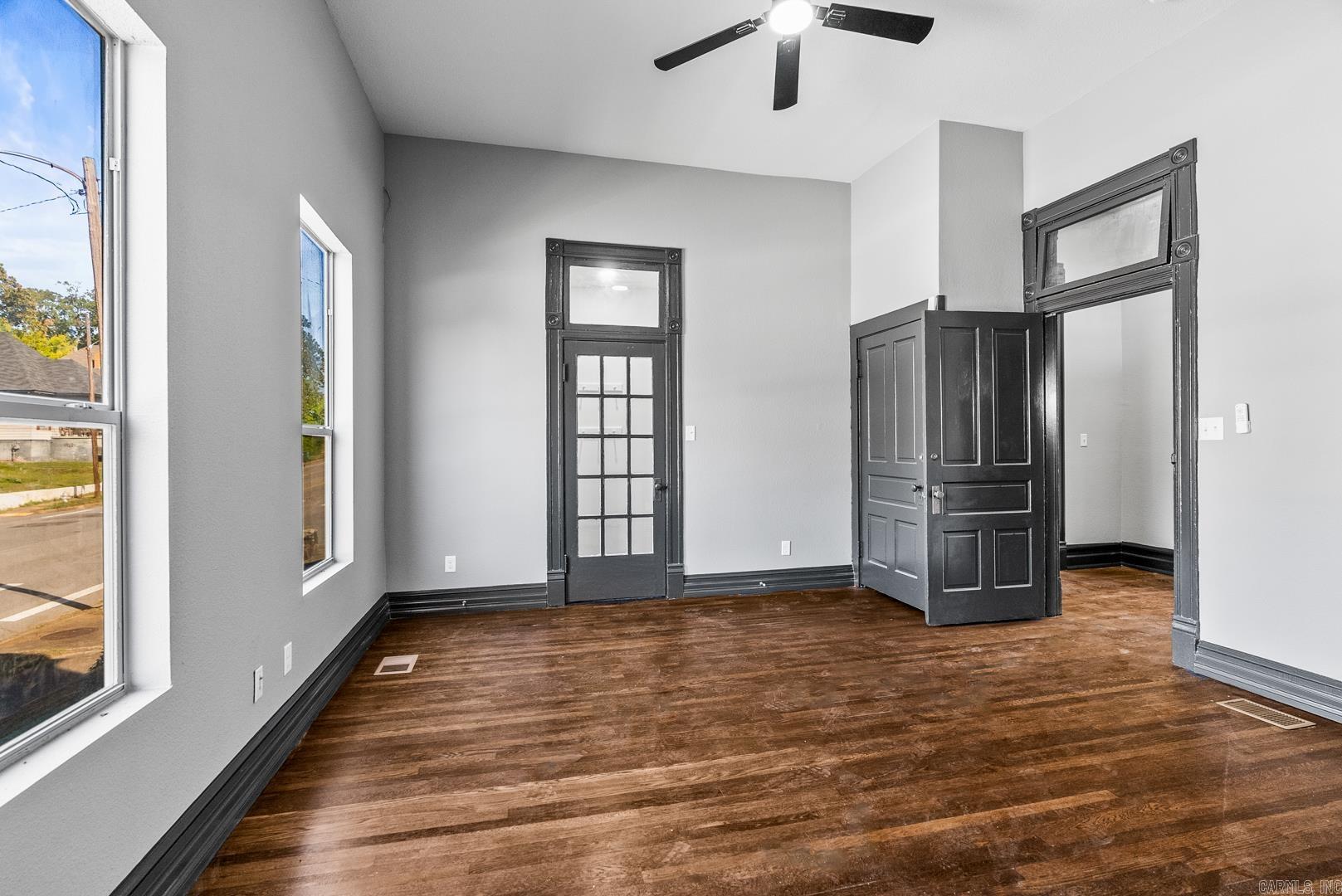 Weldon E Wrights - Residential