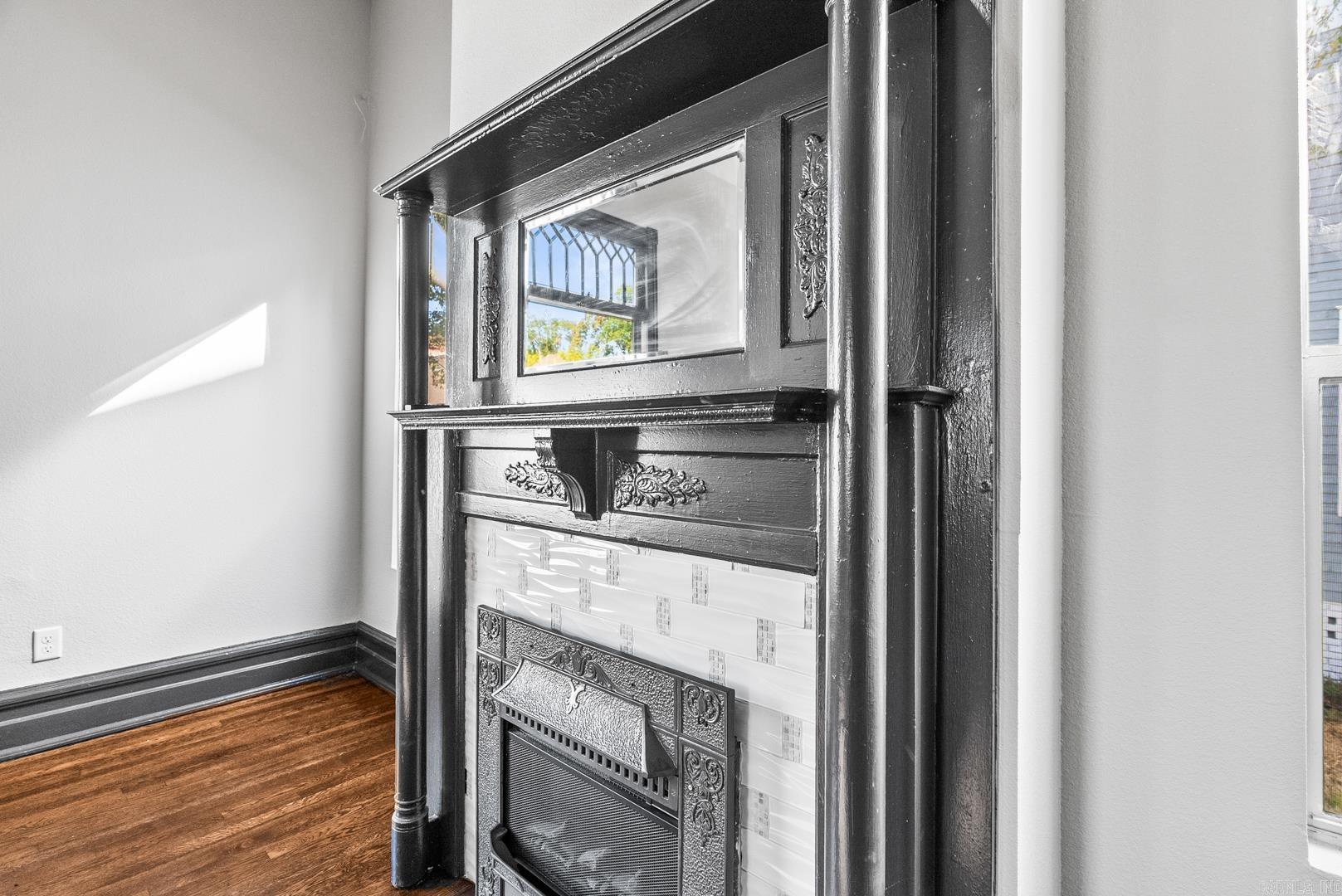 Weldon E Wrights - Residential