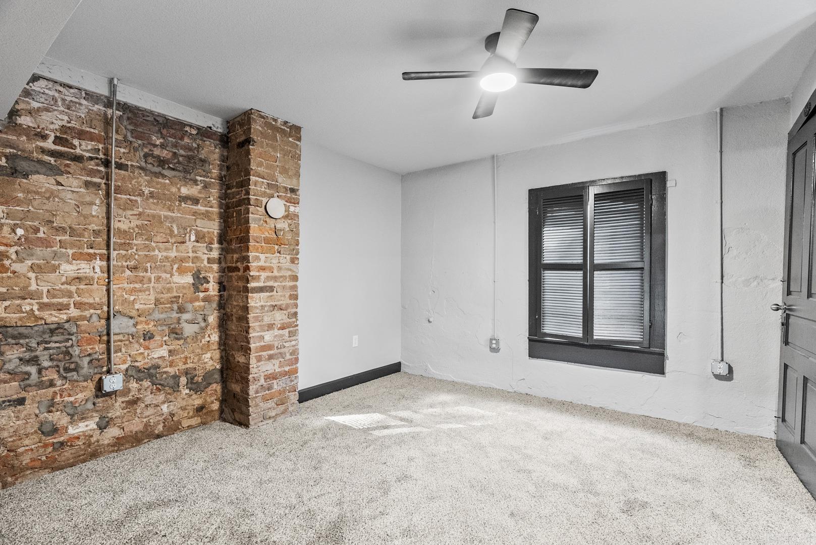 Weldon E Wrights - Residential