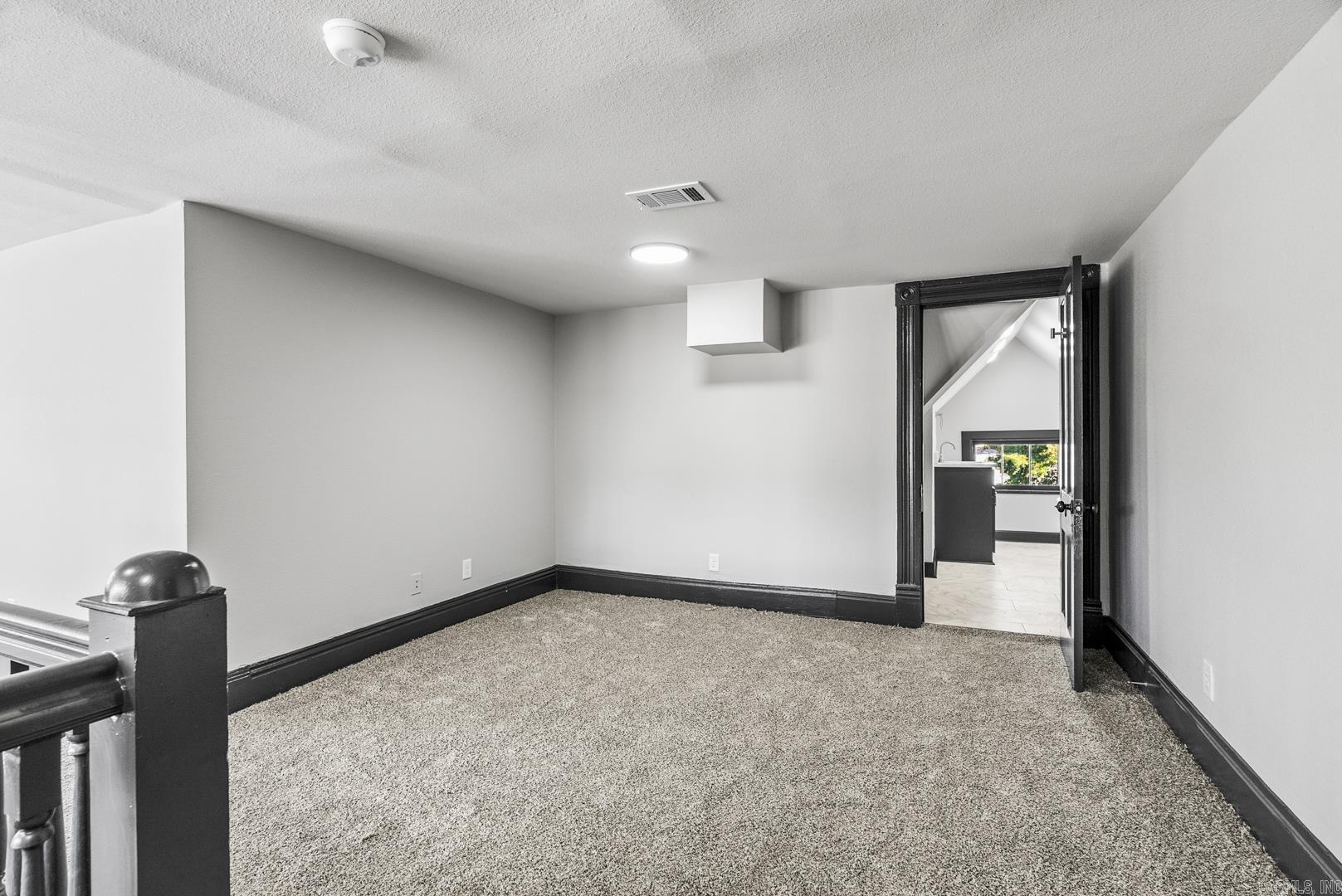 Weldon E Wrights - Residential