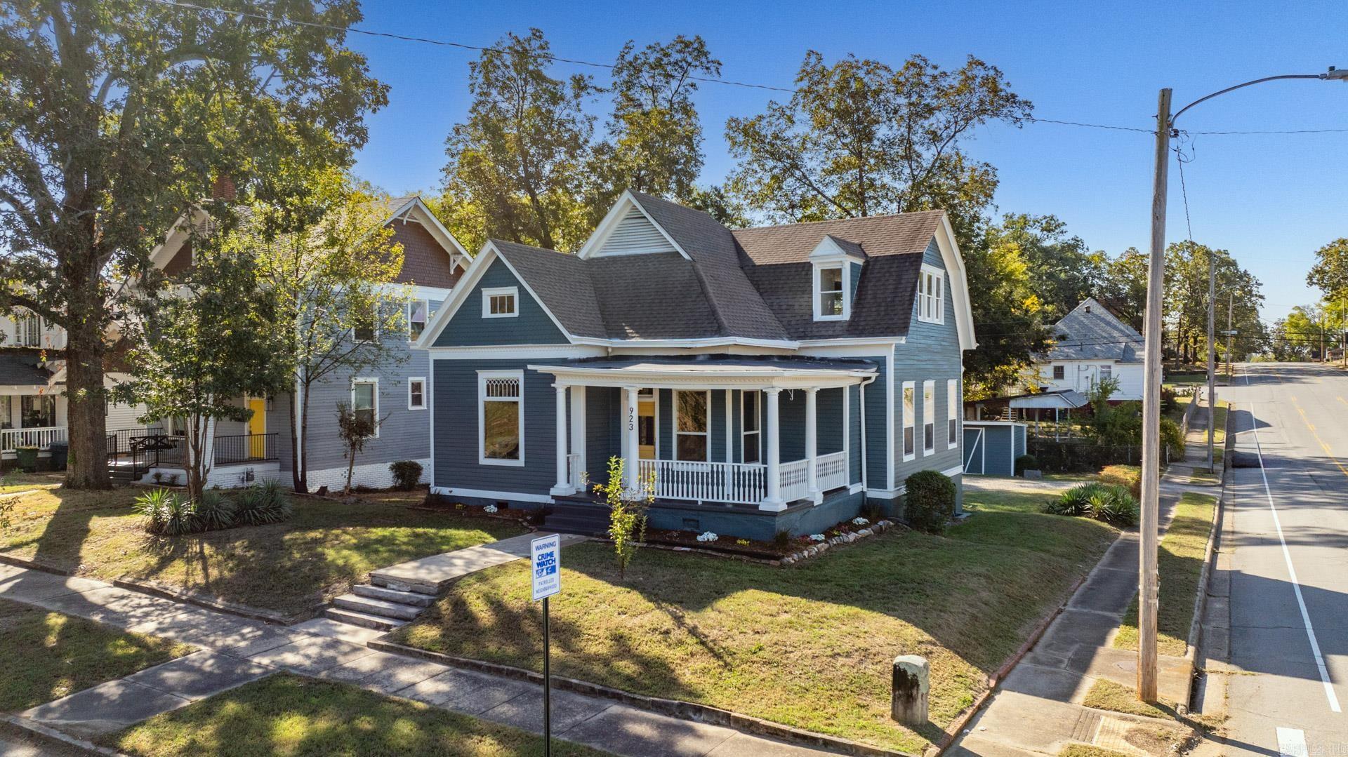 Weldon E Wrights - Residential