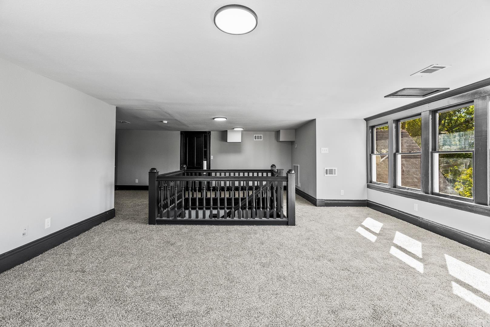 Weldon E Wrights - Residential