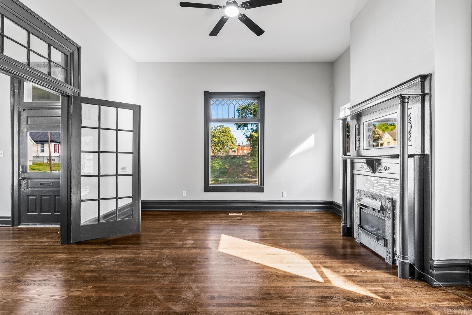 Weldon E Wrights - Residential