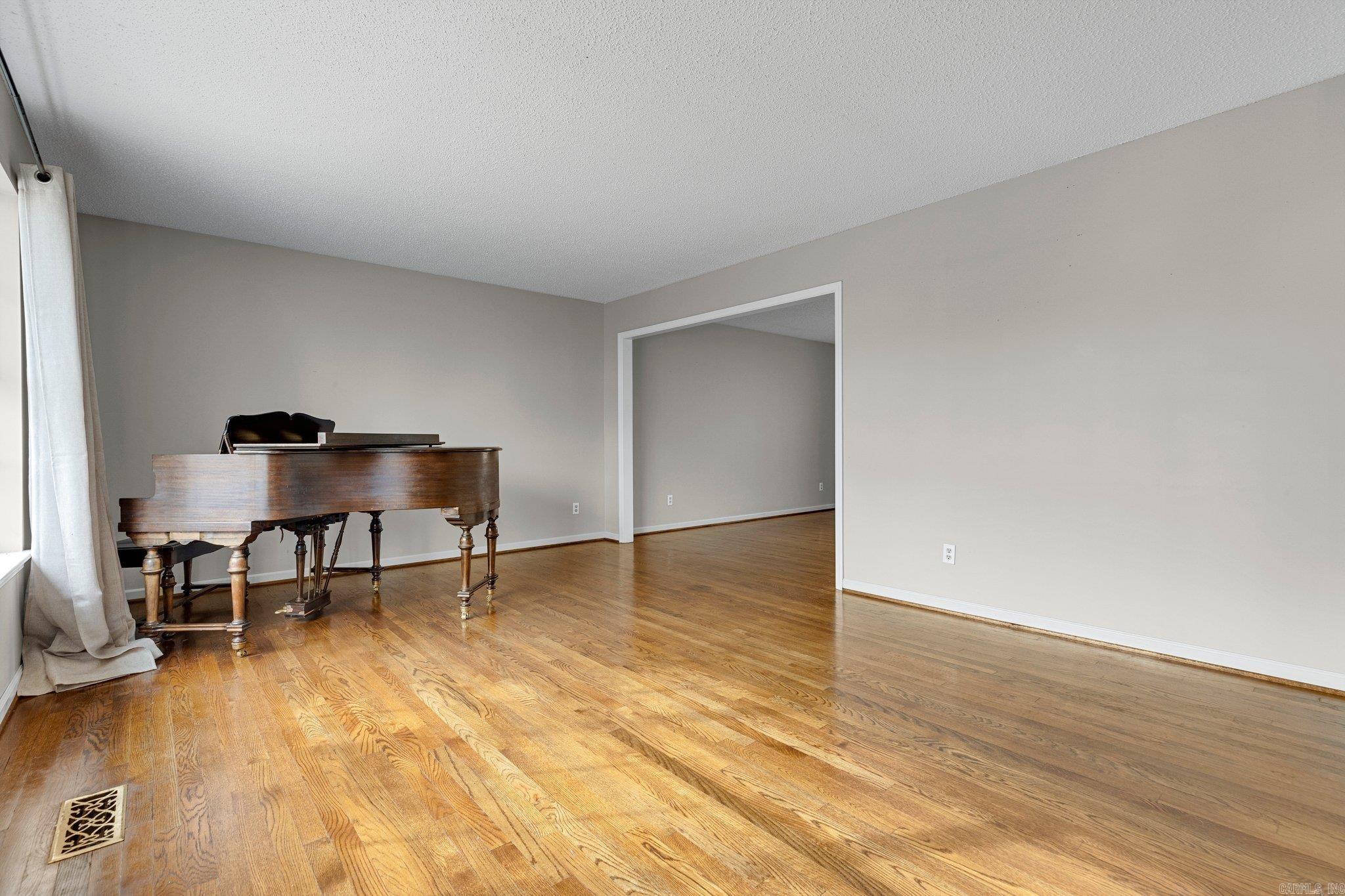 TURTLE CREEK - Residential