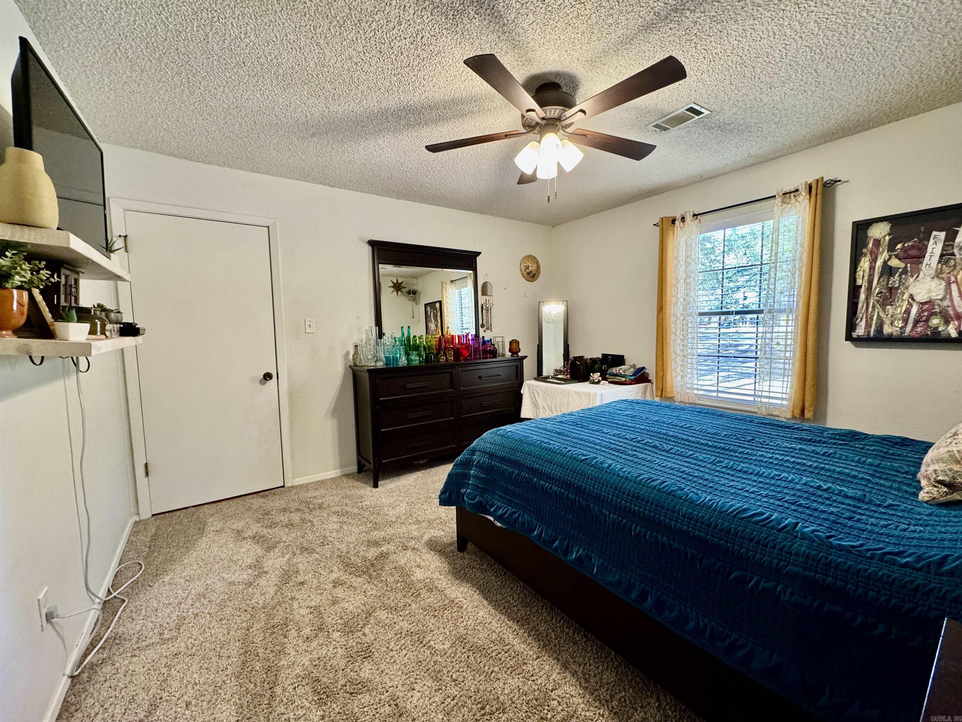 DELEES NORTH MOORE ESTATES - Residential