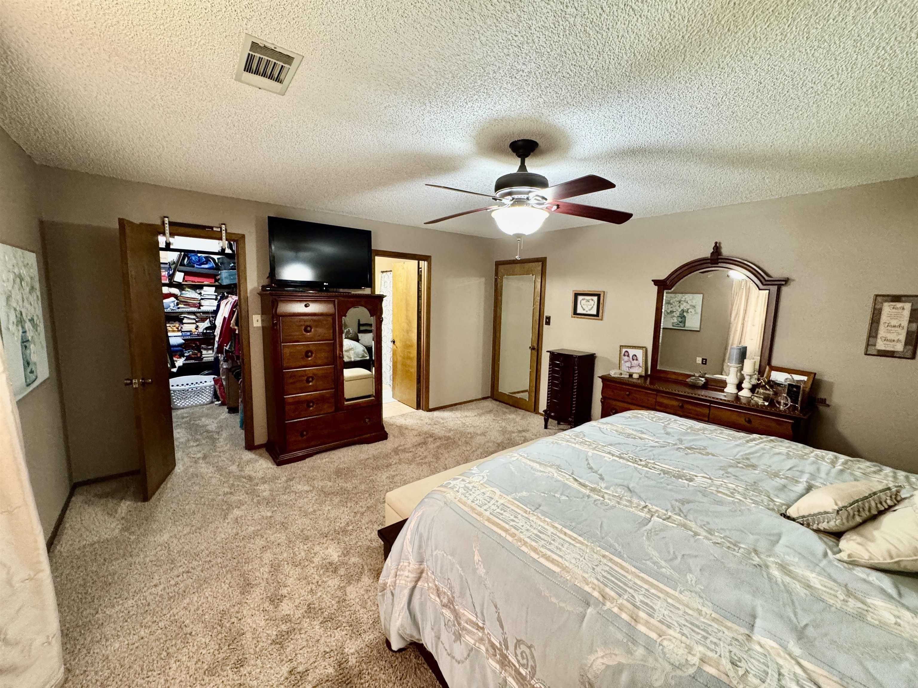 DELEES NORTH MOORE ESTATES - Residential