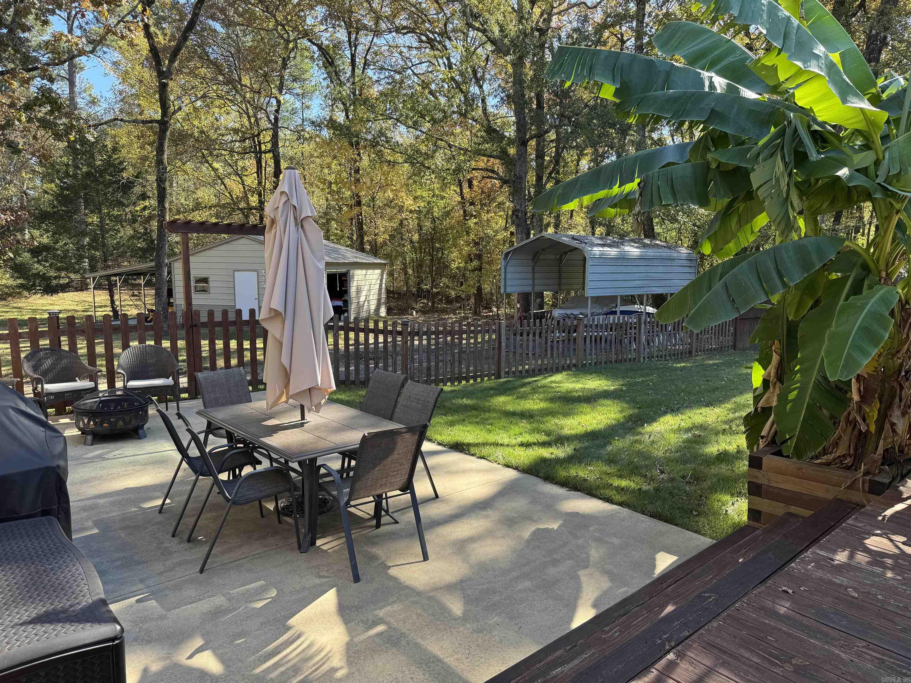 DELEES NORTH MOORE ESTATES - Residential