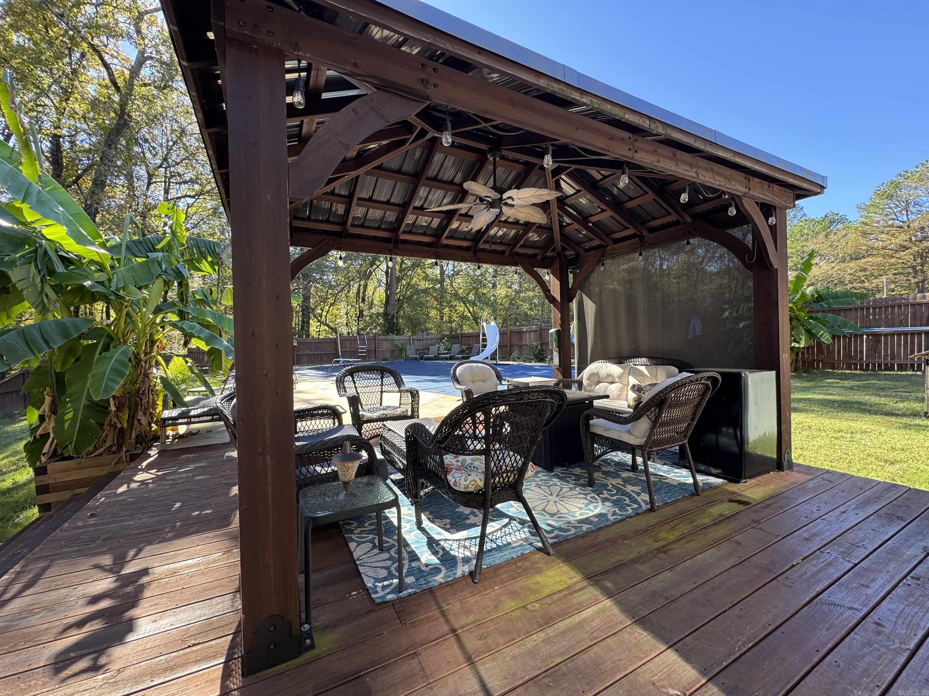 DELEES NORTH MOORE ESTATES - Residential