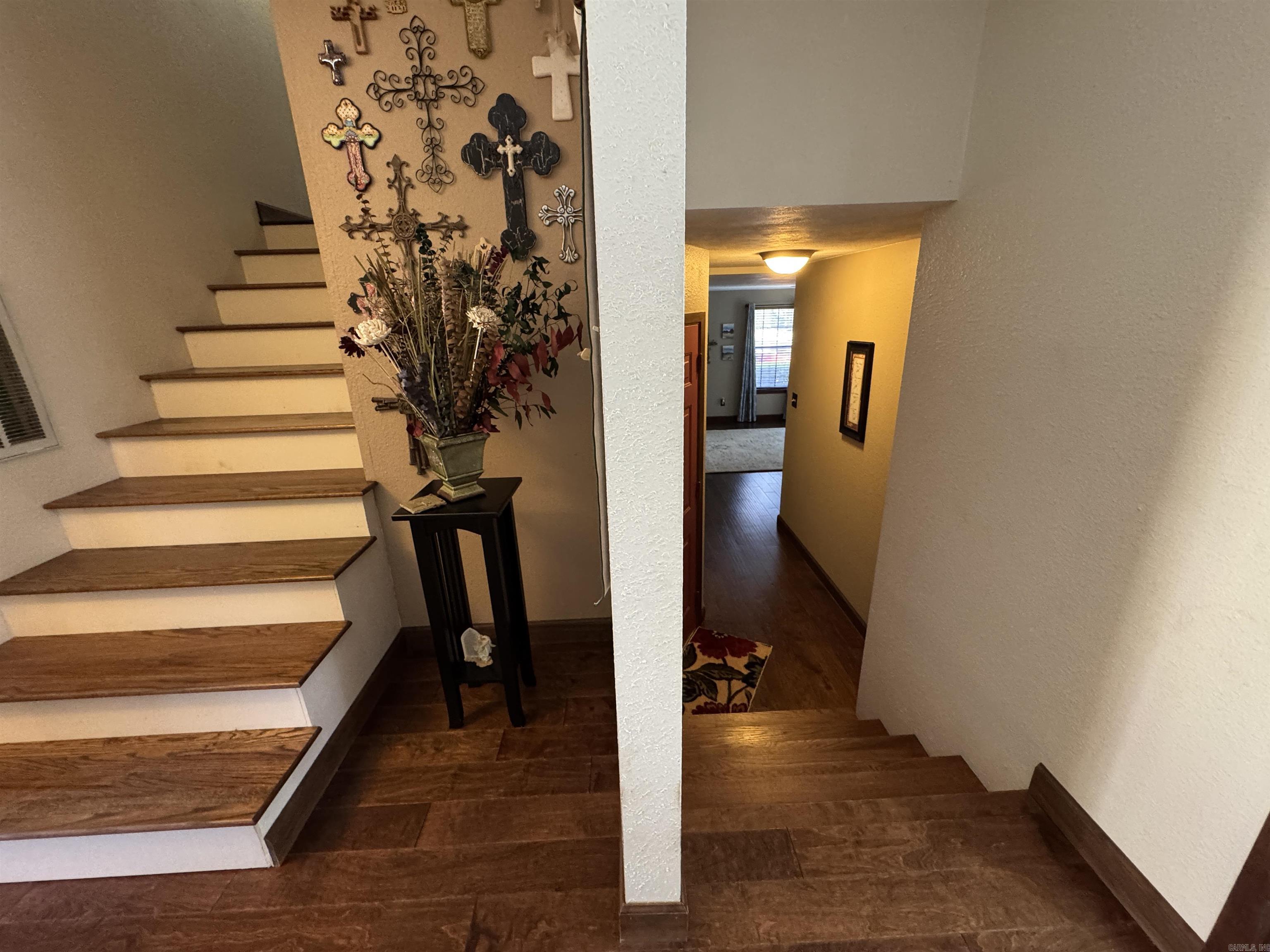 DELEES NORTH MOORE ESTATES - Residential