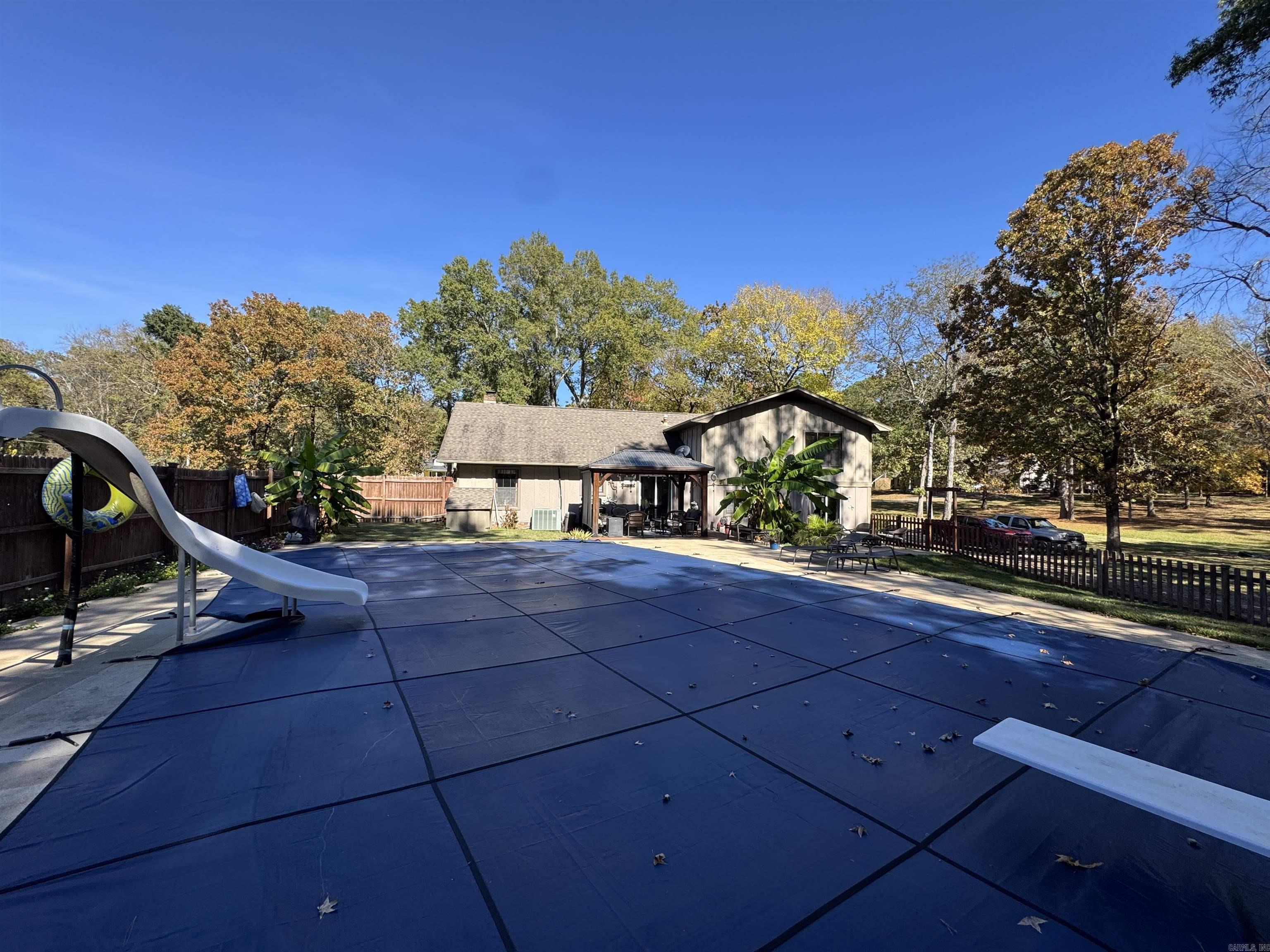 DELEES NORTH MOORE ESTATES - Residential