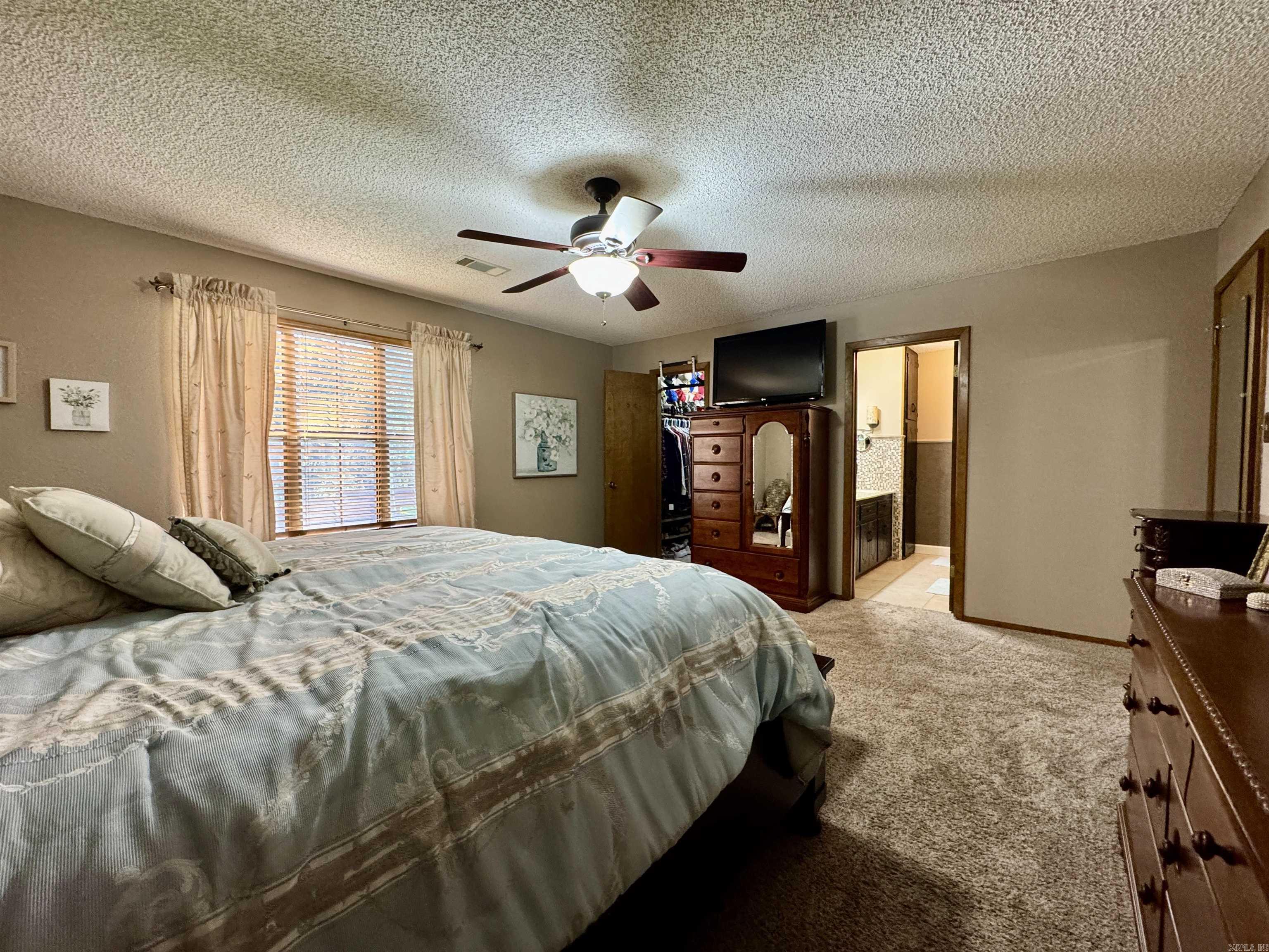 DELEES NORTH MOORE ESTATES - Residential