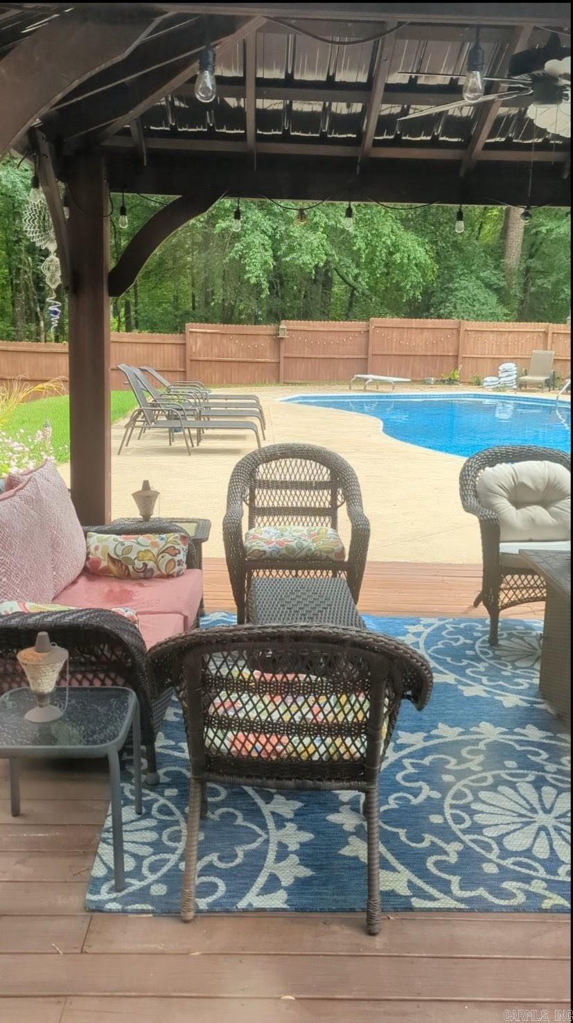 DELEES NORTH MOORE ESTATES - Residential