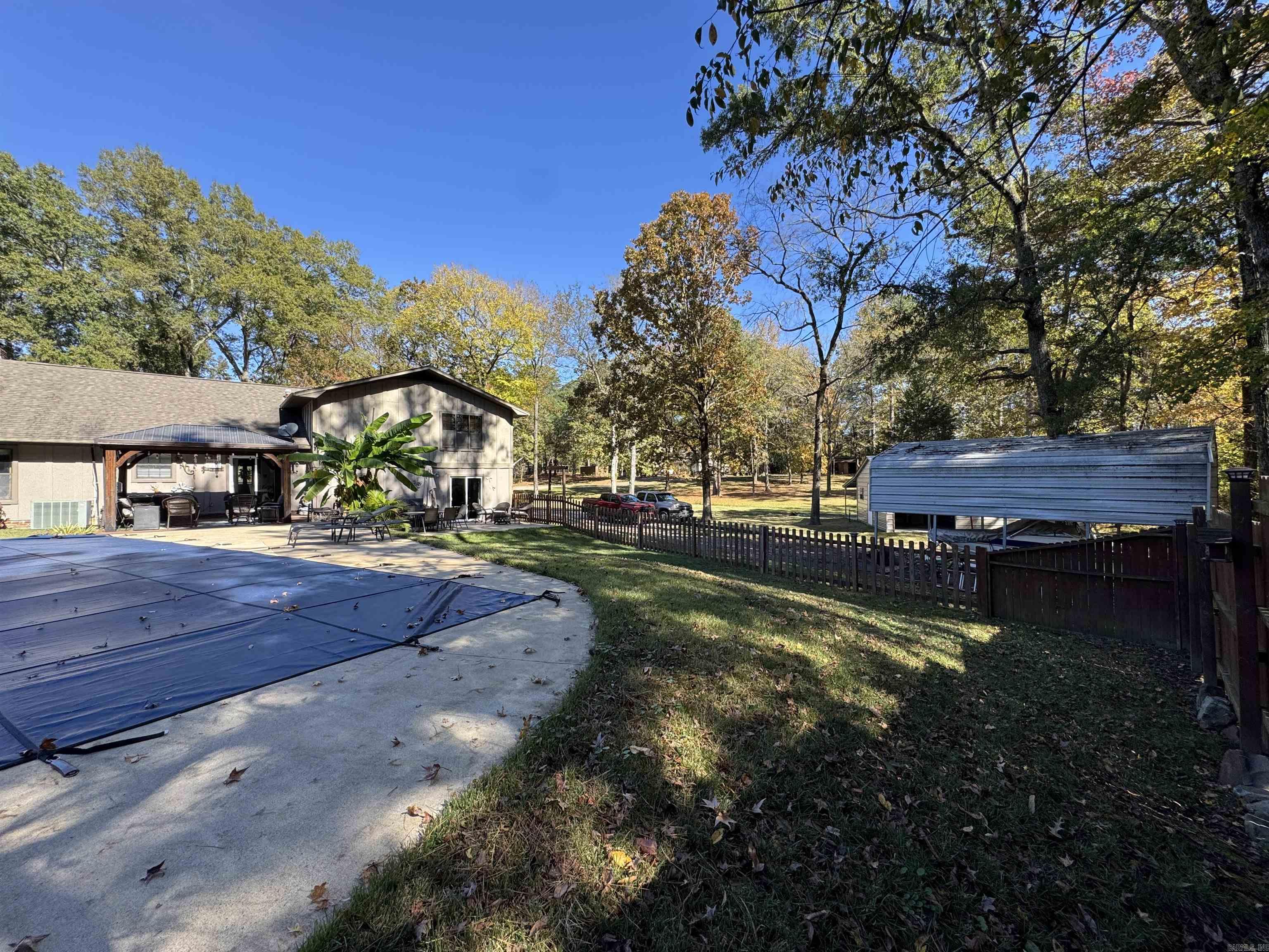 DELEES NORTH MOORE ESTATES - Residential