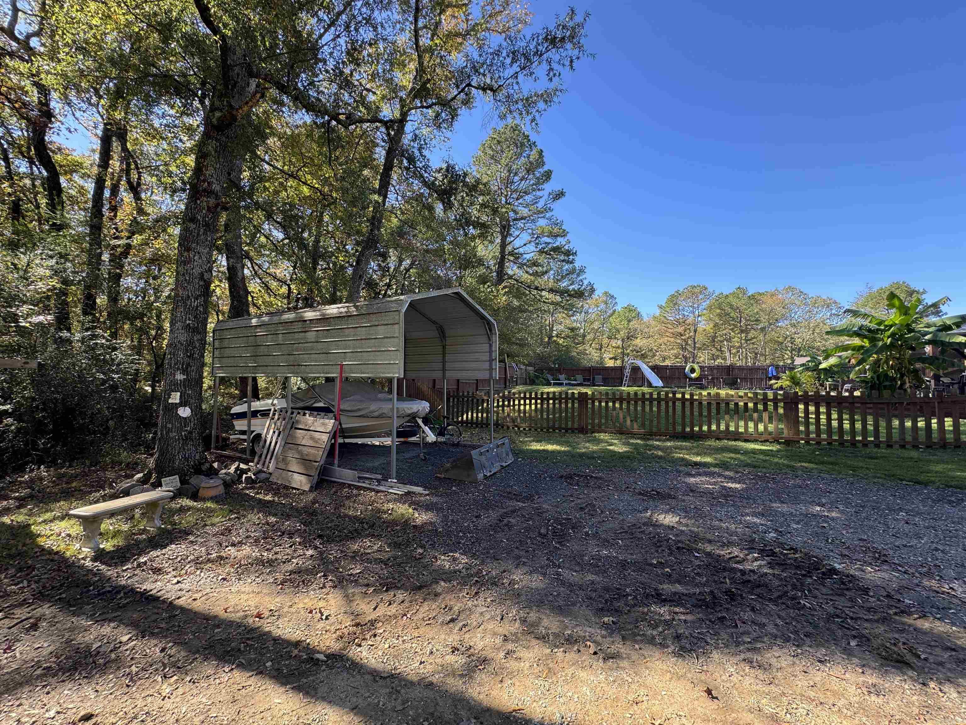 DELEES NORTH MOORE ESTATES - Residential