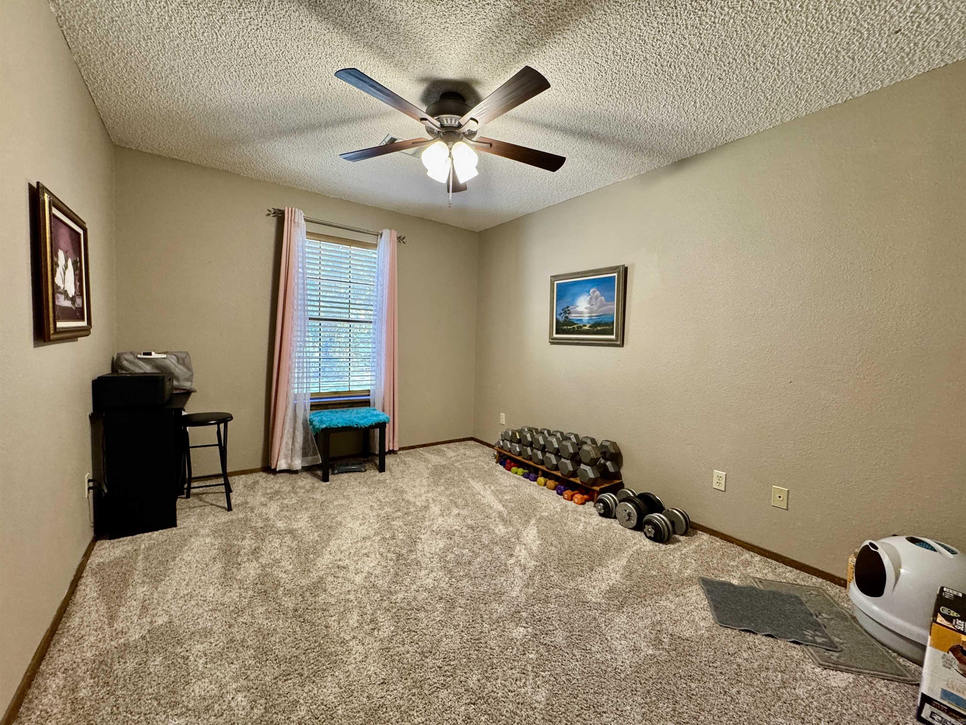 DELEES NORTH MOORE ESTATES - Residential