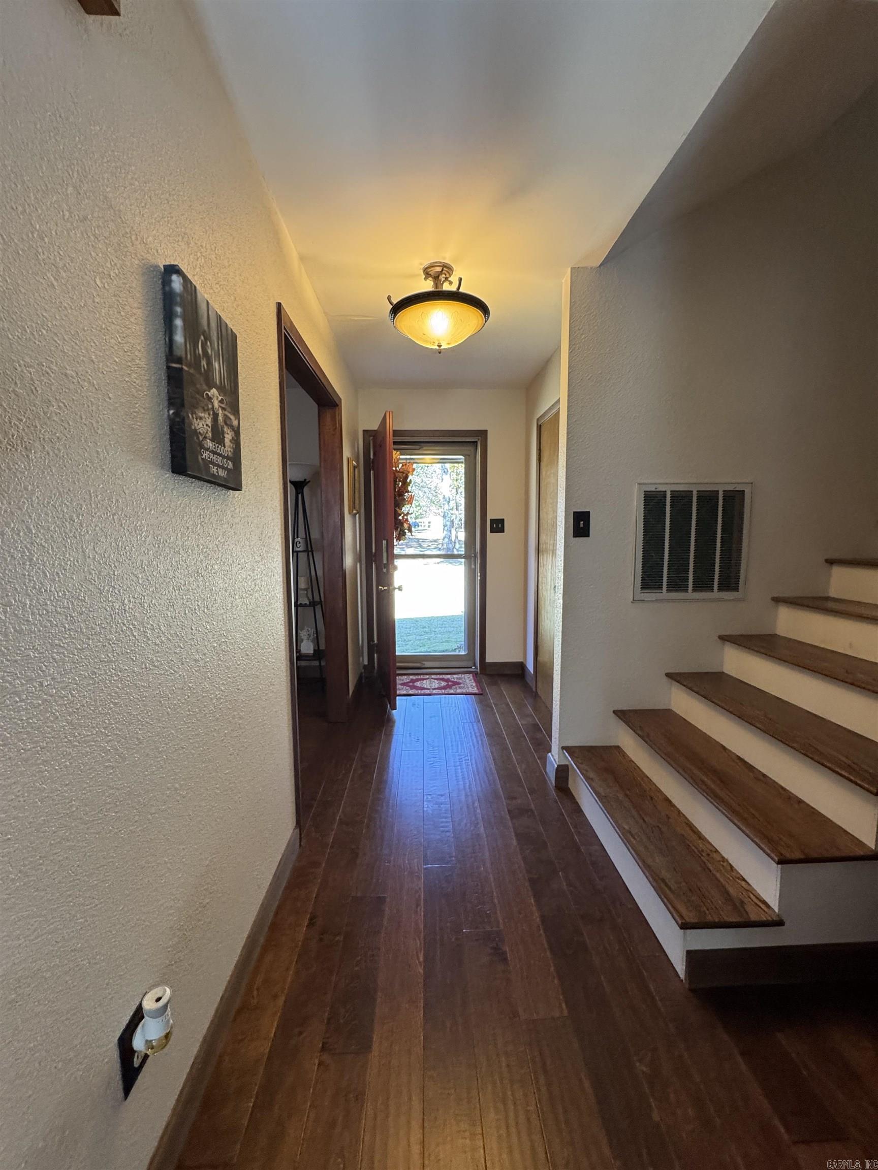 DELEES NORTH MOORE ESTATES - Residential