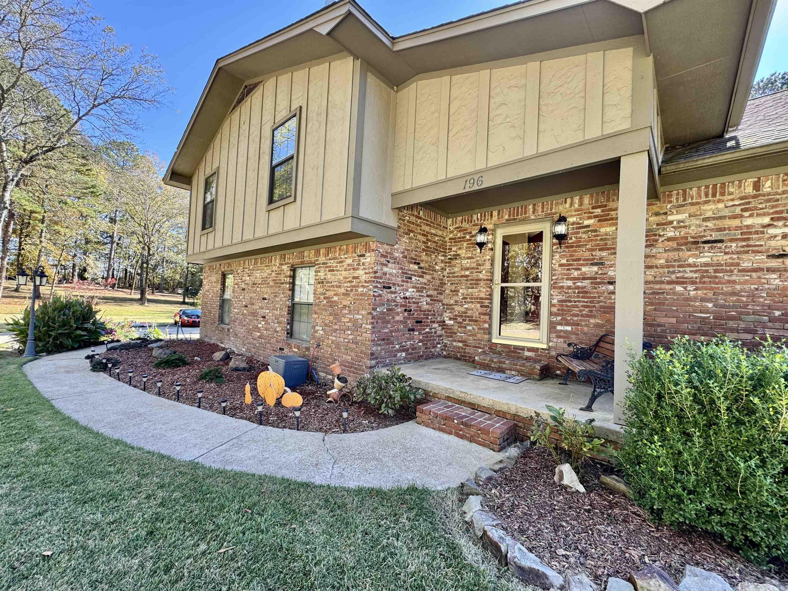 DELEES NORTH MOORE ESTATES - Residential