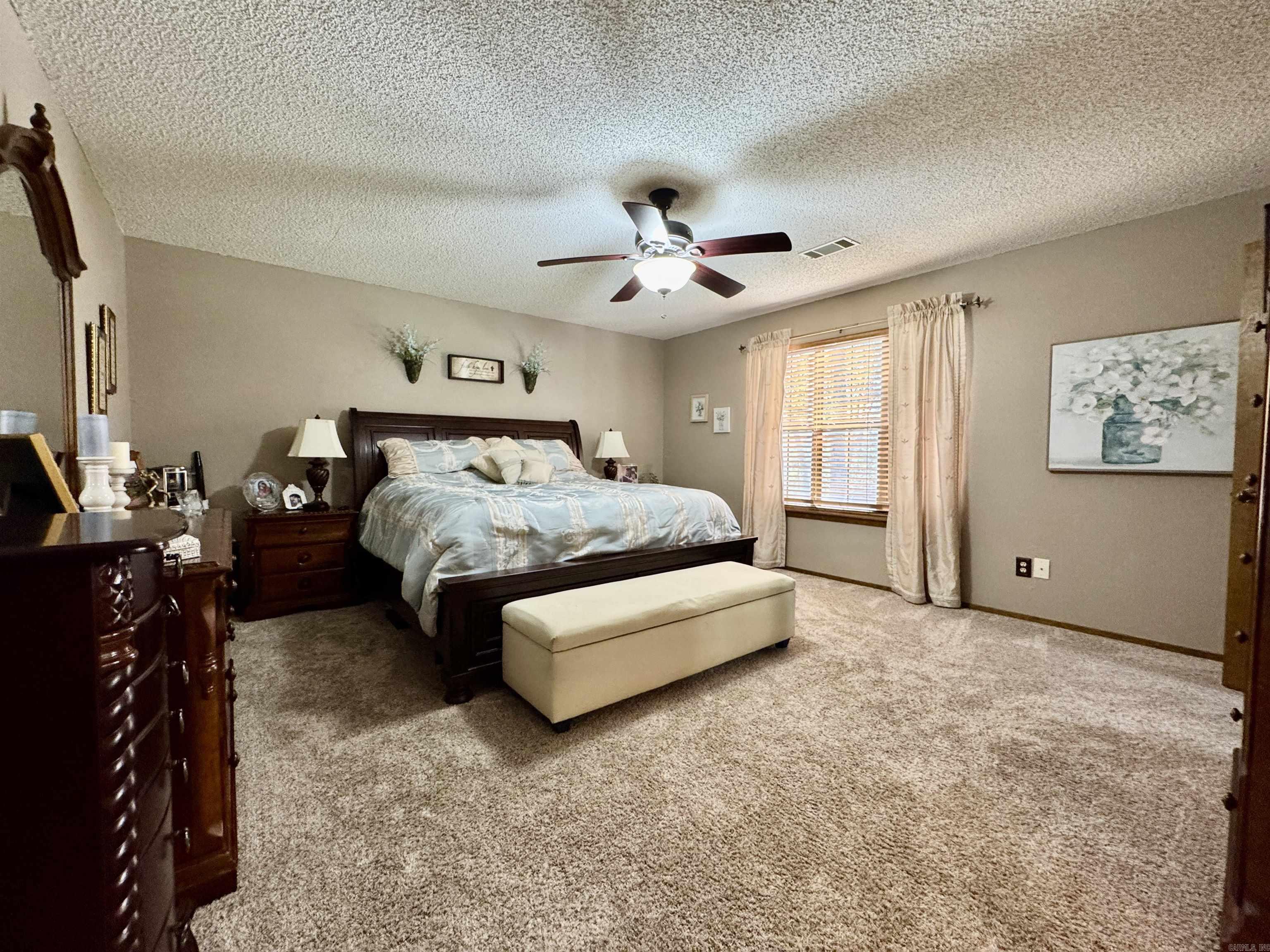 DELEES NORTH MOORE ESTATES - Residential