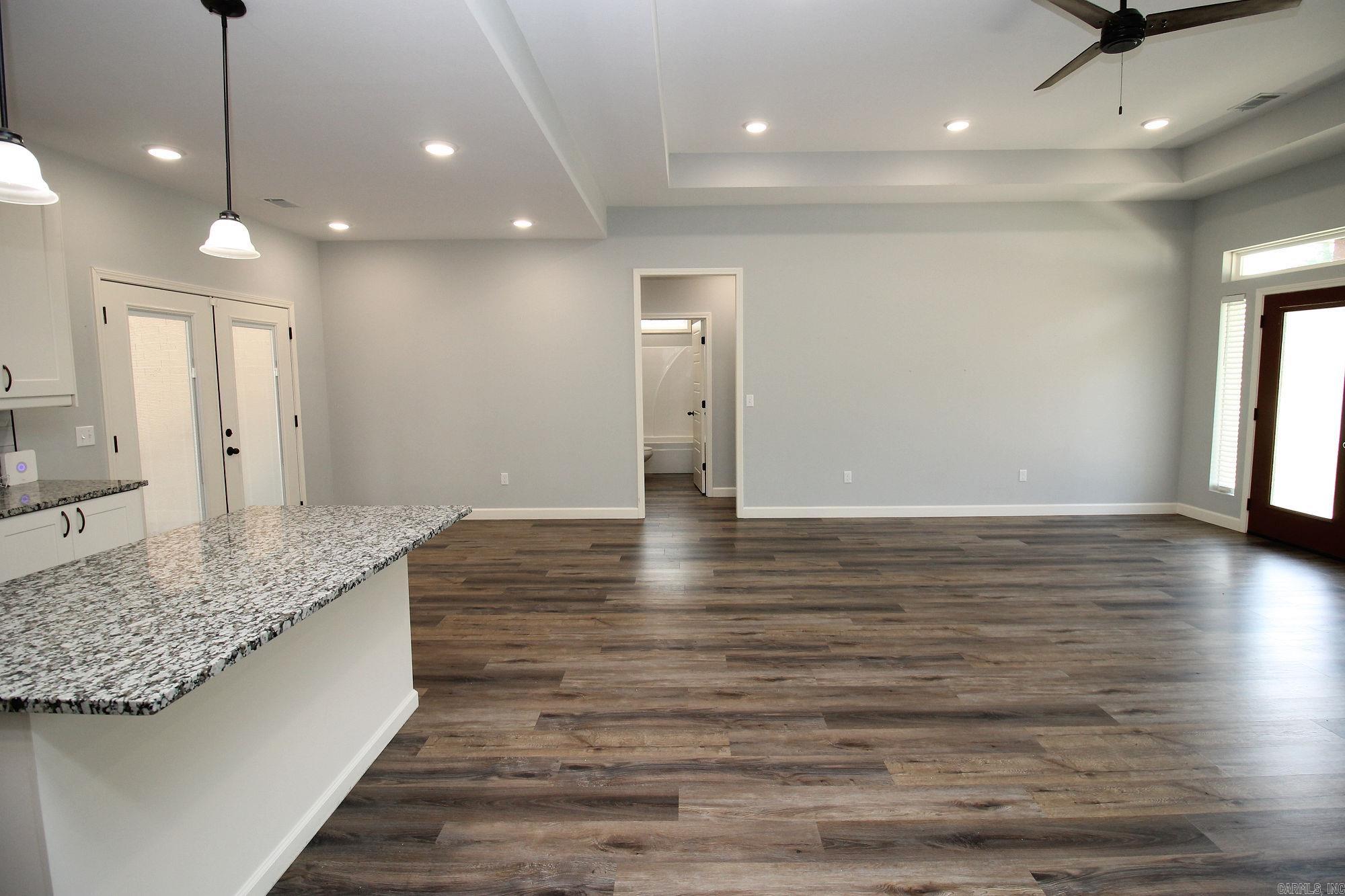 FAIRWAY GLEN - Residential