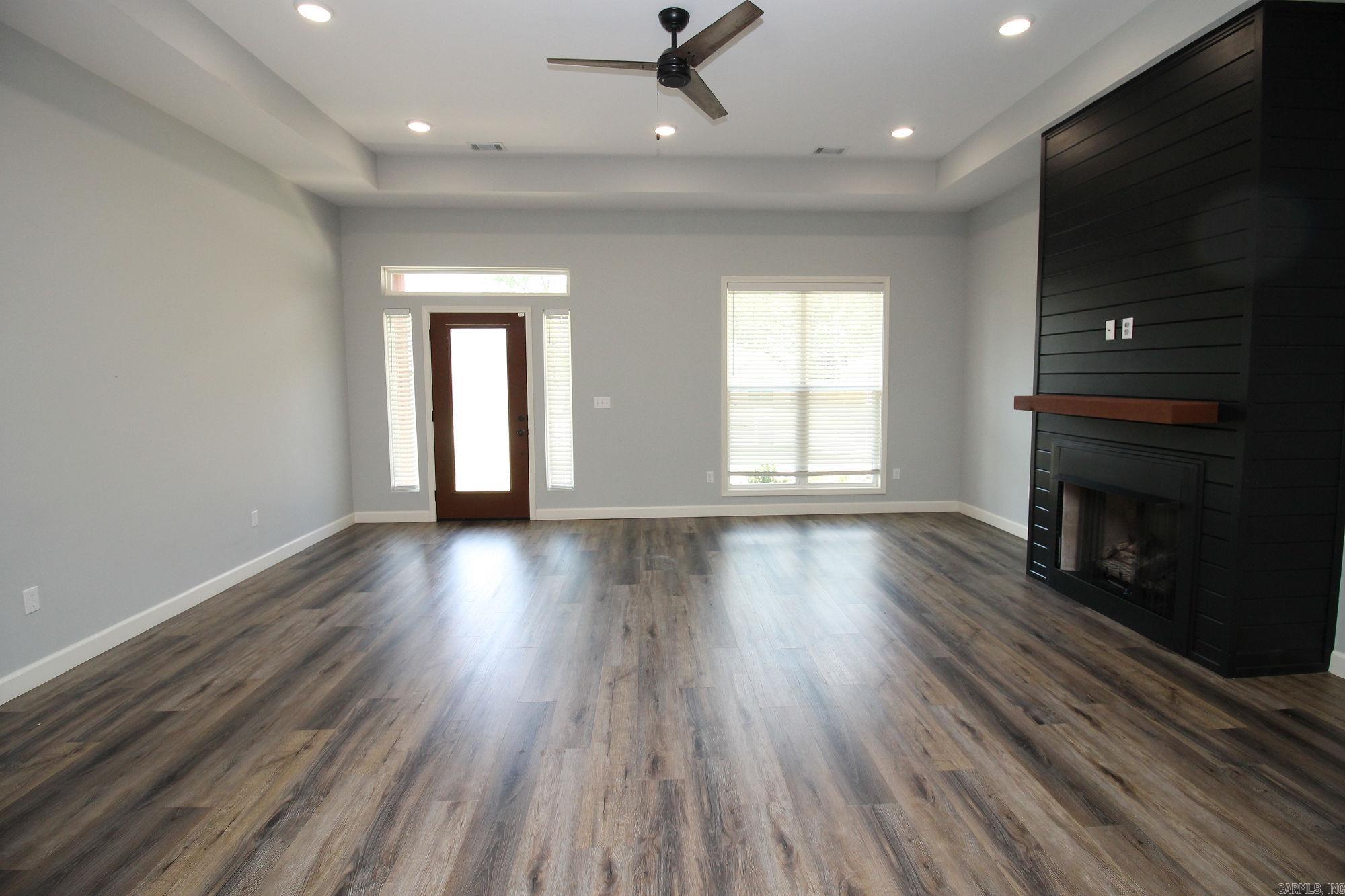 FAIRWAY GLEN - Residential